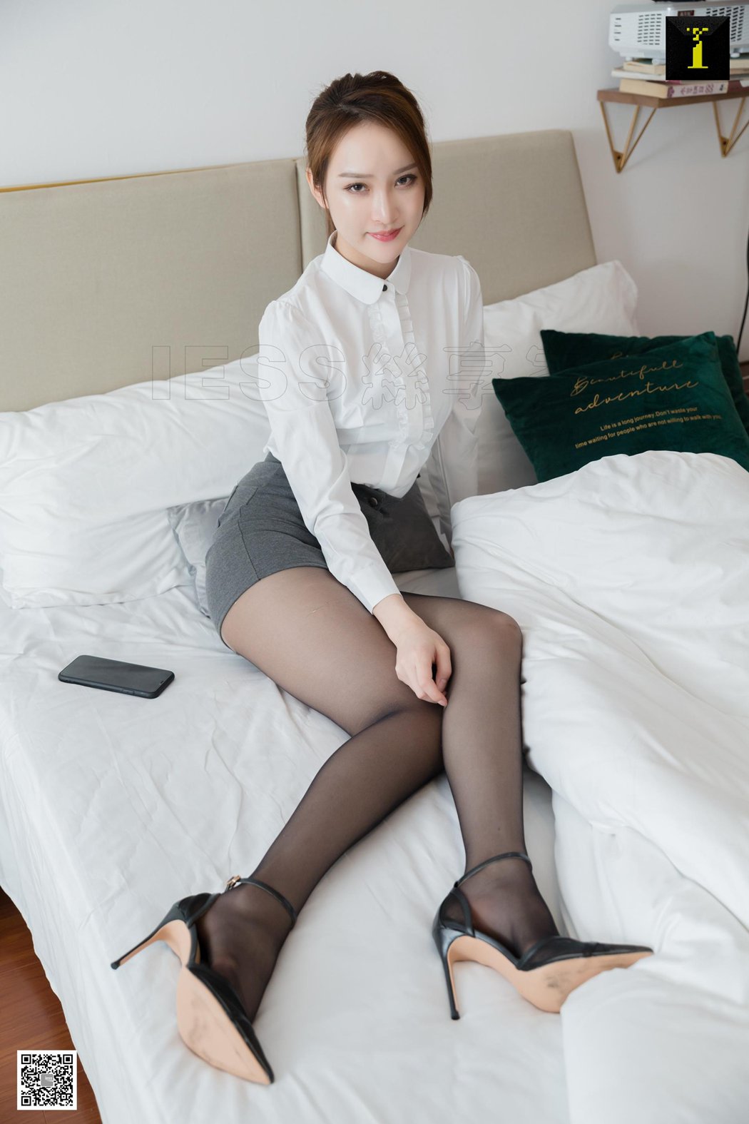 [IESS异思趣向] 2019.05.15 丝享家485：《正在通话的女上司》云芝 在现浏览第3张