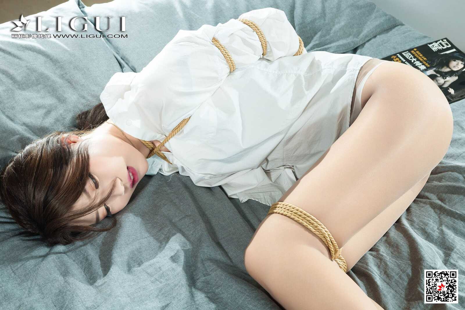 钟情《白衬衫丝足绳艺》 [丽柜美束Ligui] 写真集第4张