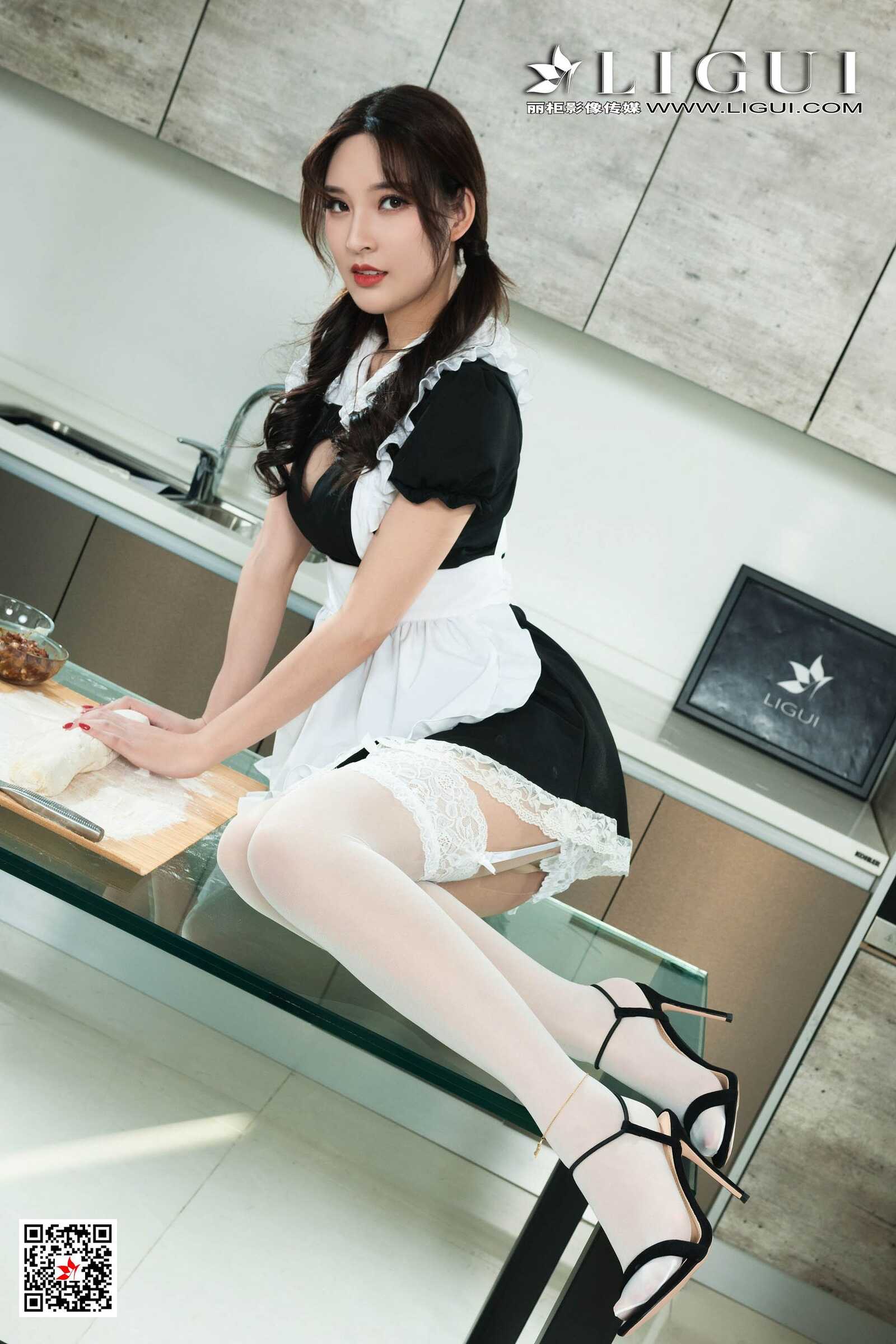 Model 雪糕《极品包子厨娘丝足》 [丽柜LIGUI] 写真第3张