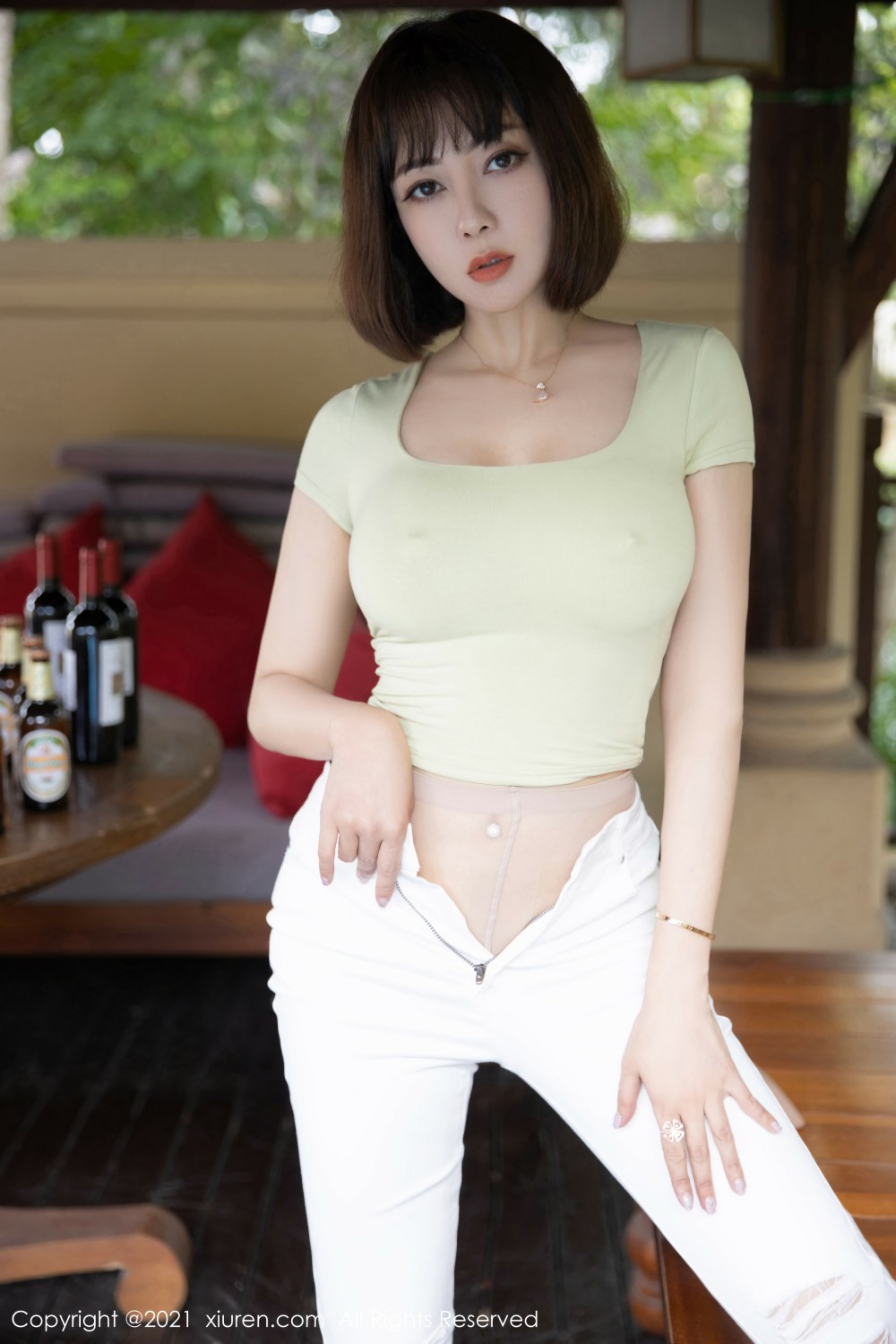 [XiuRen秀人网] 2021.07.22 No.3704 果儿Victoria第1张