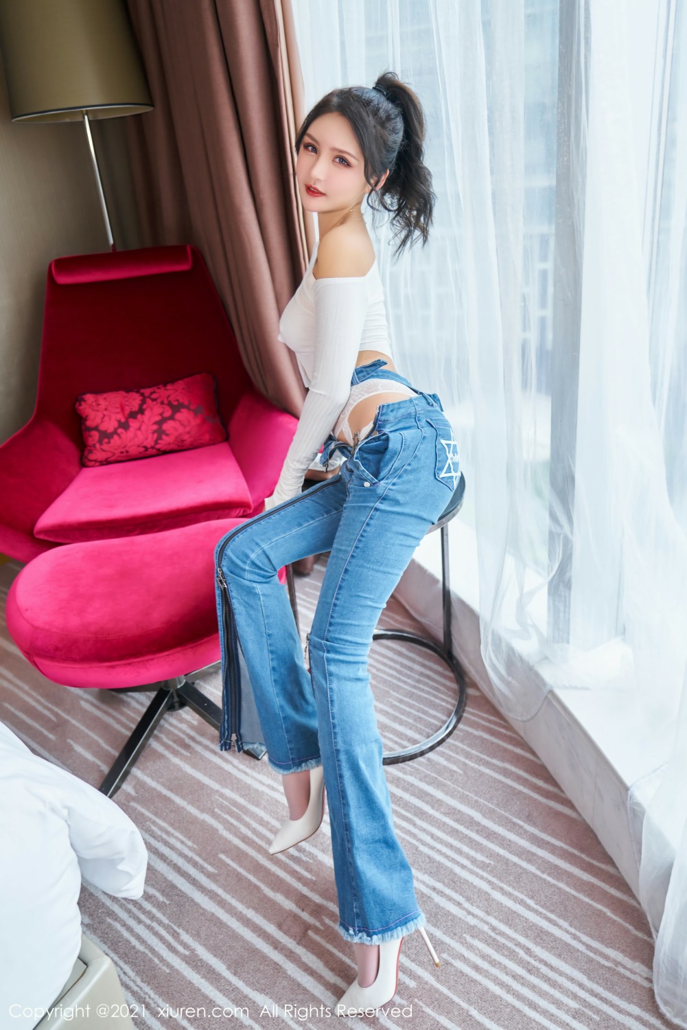 [XiuRen秀人网] 2021.07.27 No.3720 Emily尹菲第4张