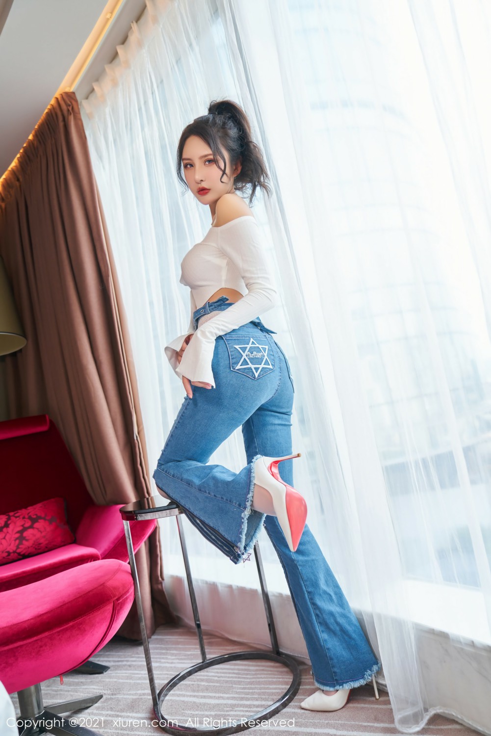 [XiuRen秀人网] 2021.07.27 No.3720 Emily尹菲第2张