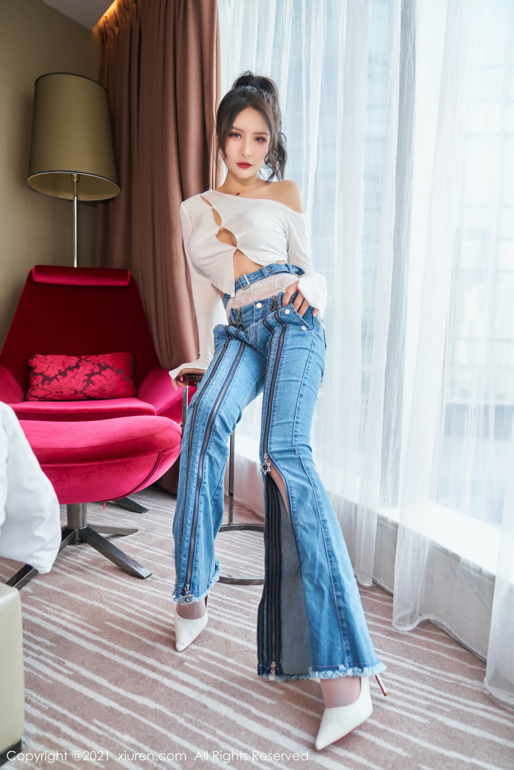 [XiuRen秀人网] 2021.07.27 No.3720 Emily尹菲第2张