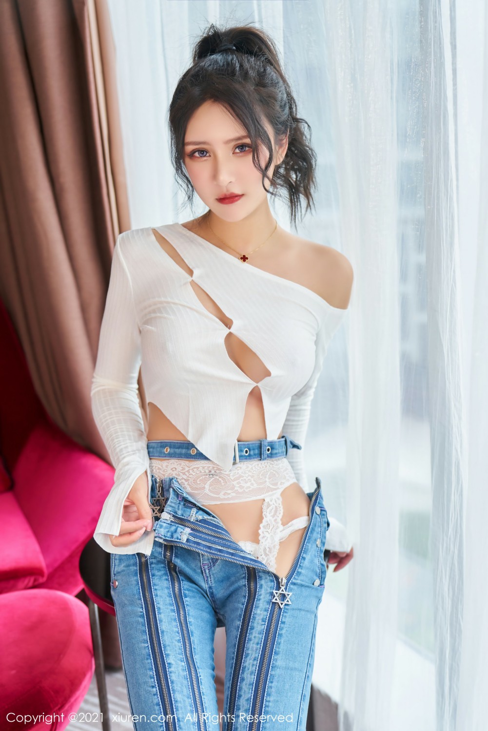 [XiuRen秀人网] 2021.07.27 No.3720 Emily尹菲第2张