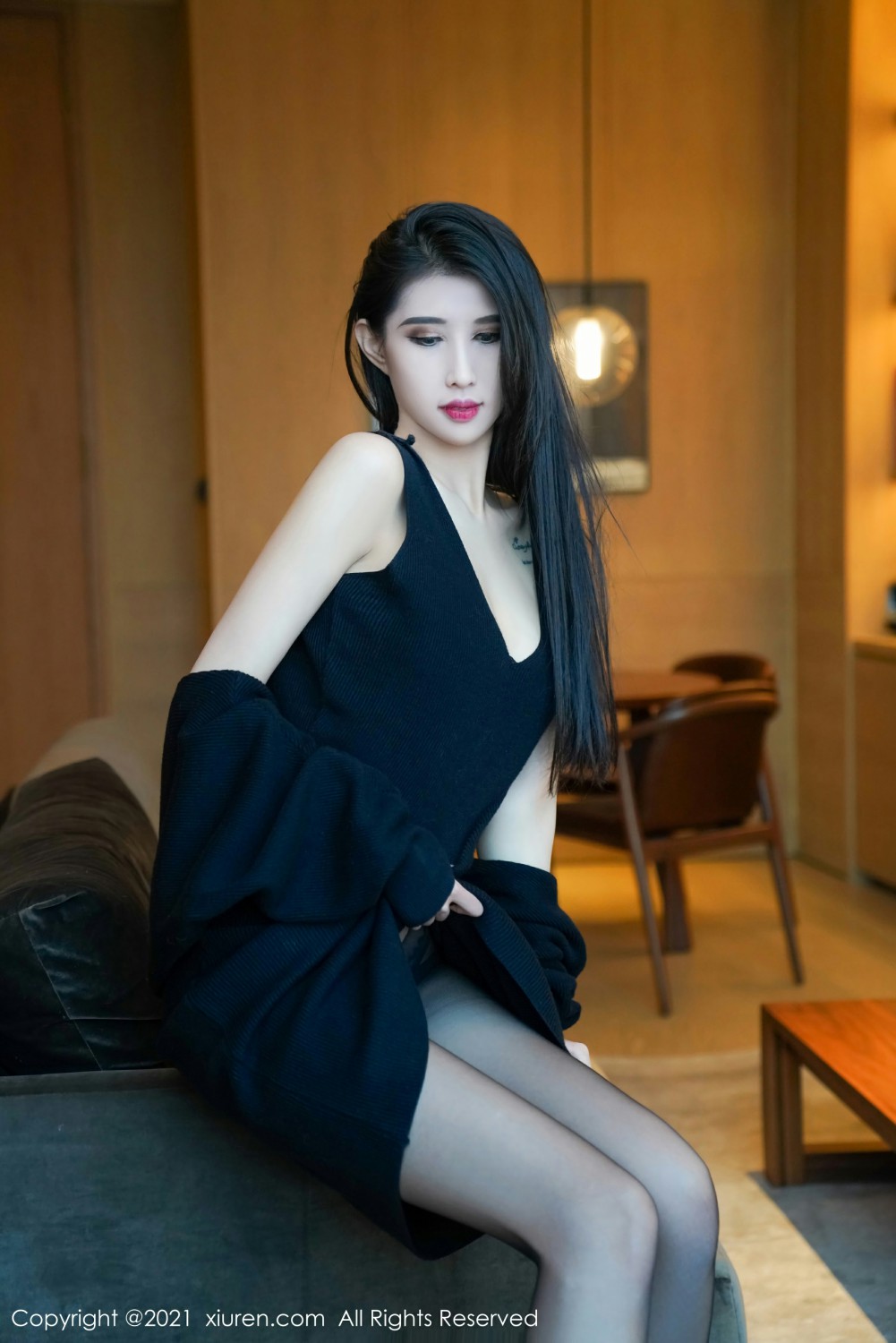 [XiuRen秀人网] 2021.10.27 No.4124 葛征 净高184c m第2张