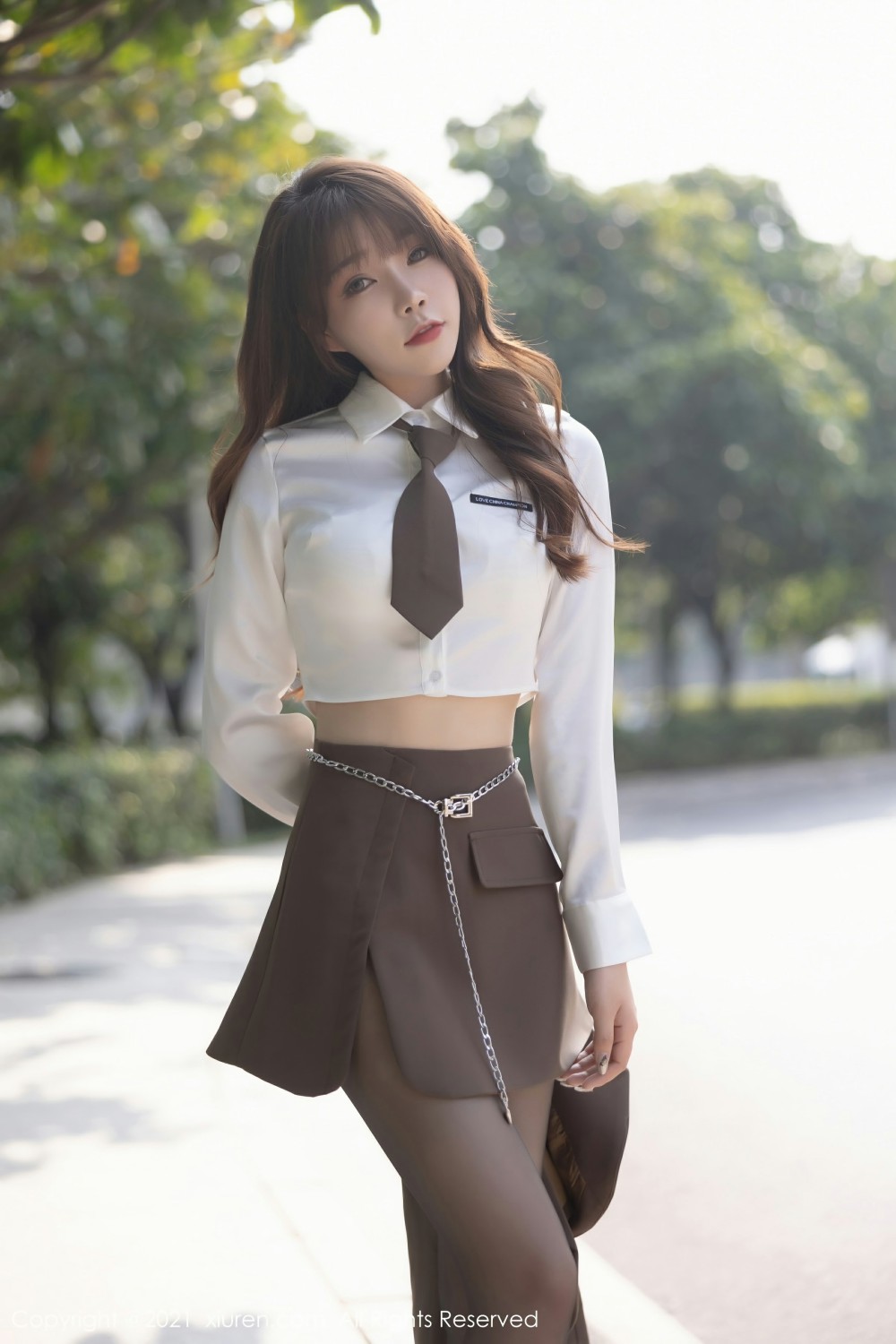 [XiuRen秀人网] 2021.12.03 No.4299 芝芝Booty 超短裙丝袜第1张