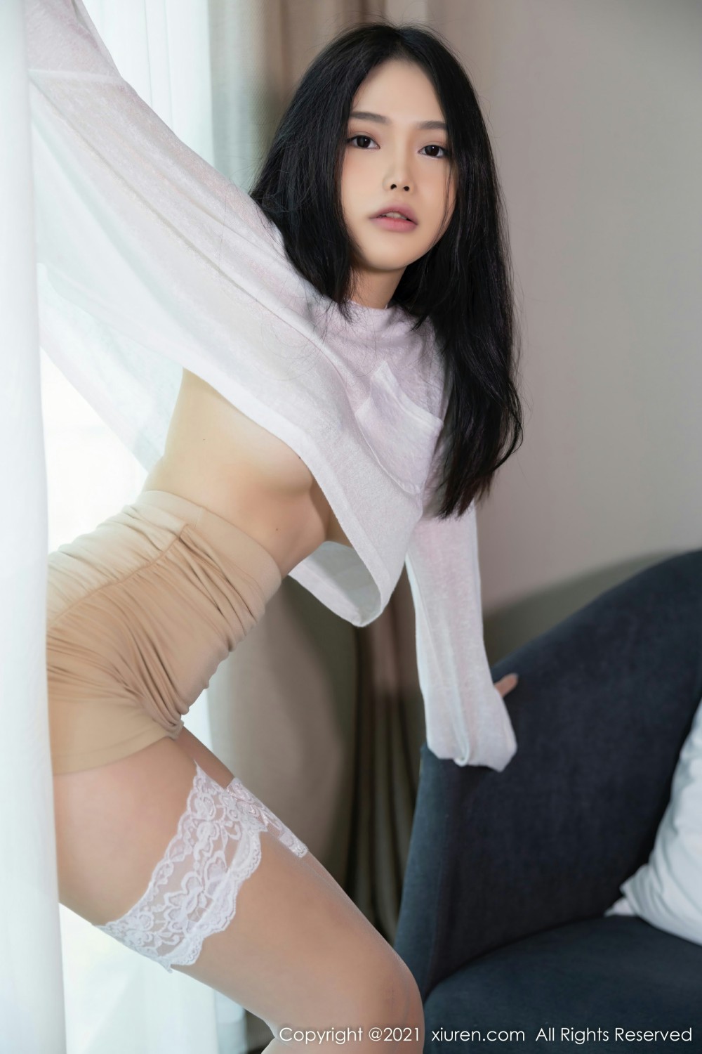[XiuRen秀人网] 2021.12.07 No.4305 Niki可雅 超短裙美女第8张