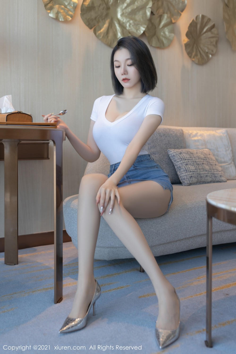 [XiuRen秀人网] 2021.12.14 No.4336 安然Maleah 超短牛仔裙第8张