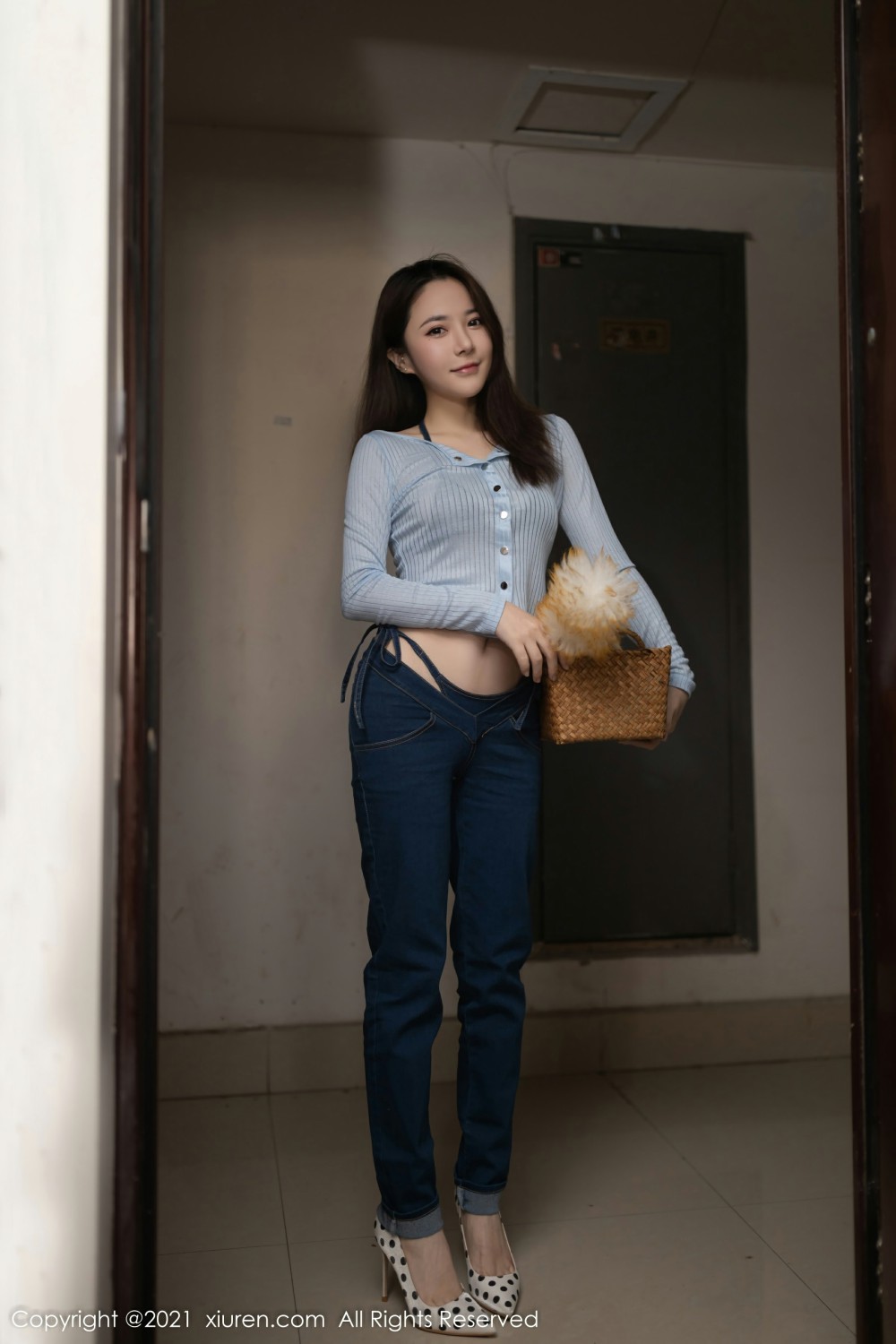 [XiuRen秀人网] 2021.12.17 No.4352 鱼子酱Fish 家居女友第1张