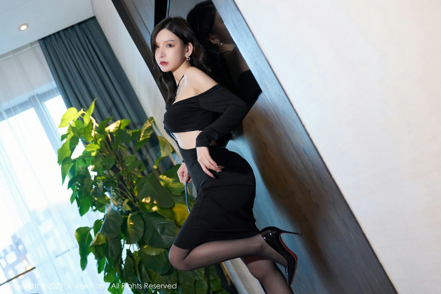 [XiuRen秀人网] 2021.12.17 No.4354 周于希Sally 魅惑黑丝第2张