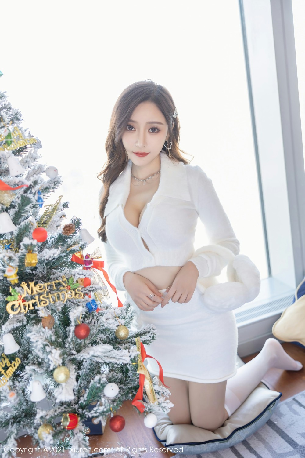[XiuRen秀人网] 2021.12.20 No.4359 王馨瑶yanni 圣诞节写真第3张