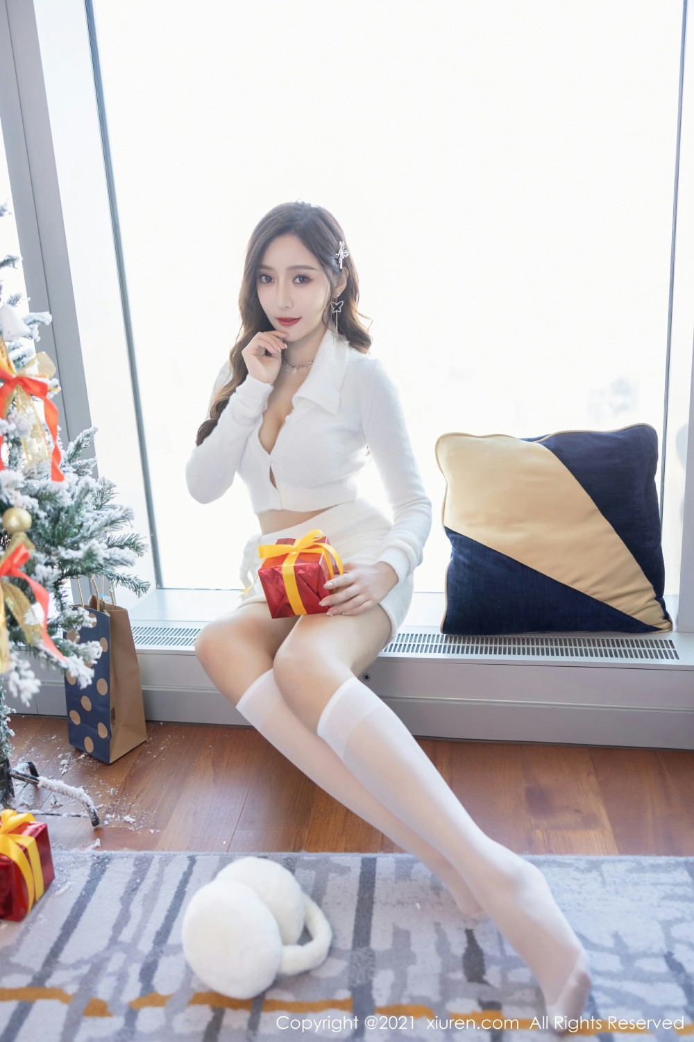 [XiuRen秀人网] 2021.12.20 No.4359 王馨瑶yanni 圣诞节写真第4张