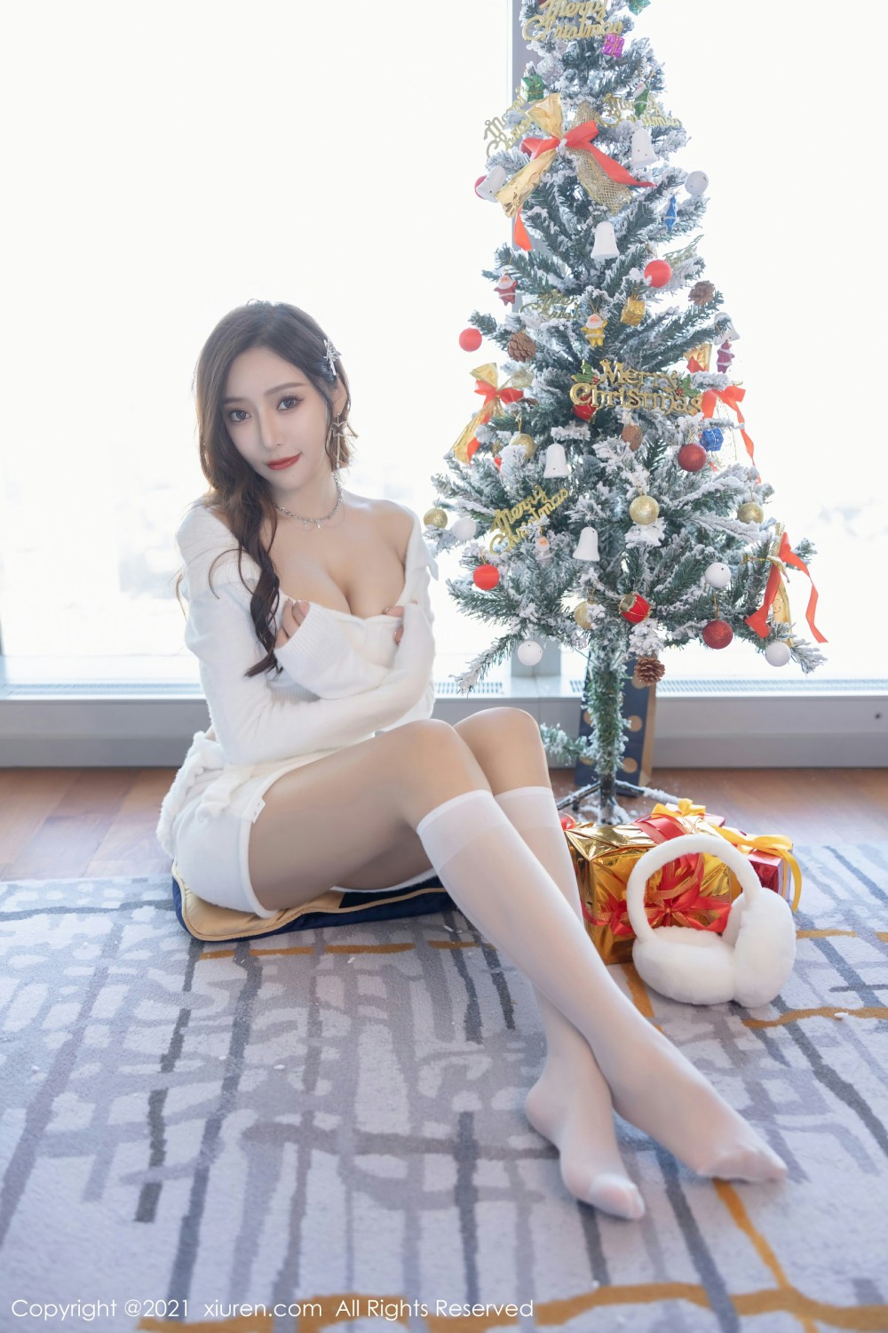 [XiuRen秀人网] 2021.12.20 No.4359 王馨瑶yanni 圣诞节写真第6张