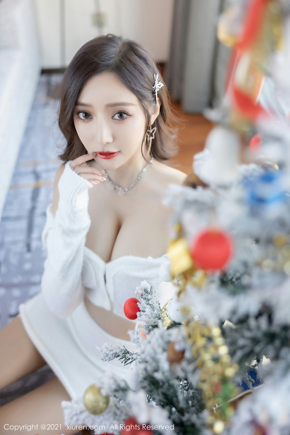 [XiuRen秀人网] 2021.12.20 No.4359 王馨瑶yanni 圣诞节写真第7张