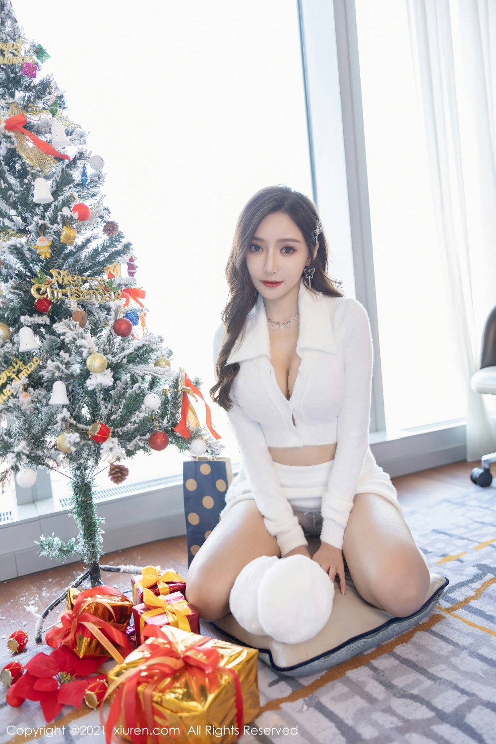 [XiuRen秀人网] 2021.12.20 No.4359 王馨瑶yanni 圣诞节写真第2张