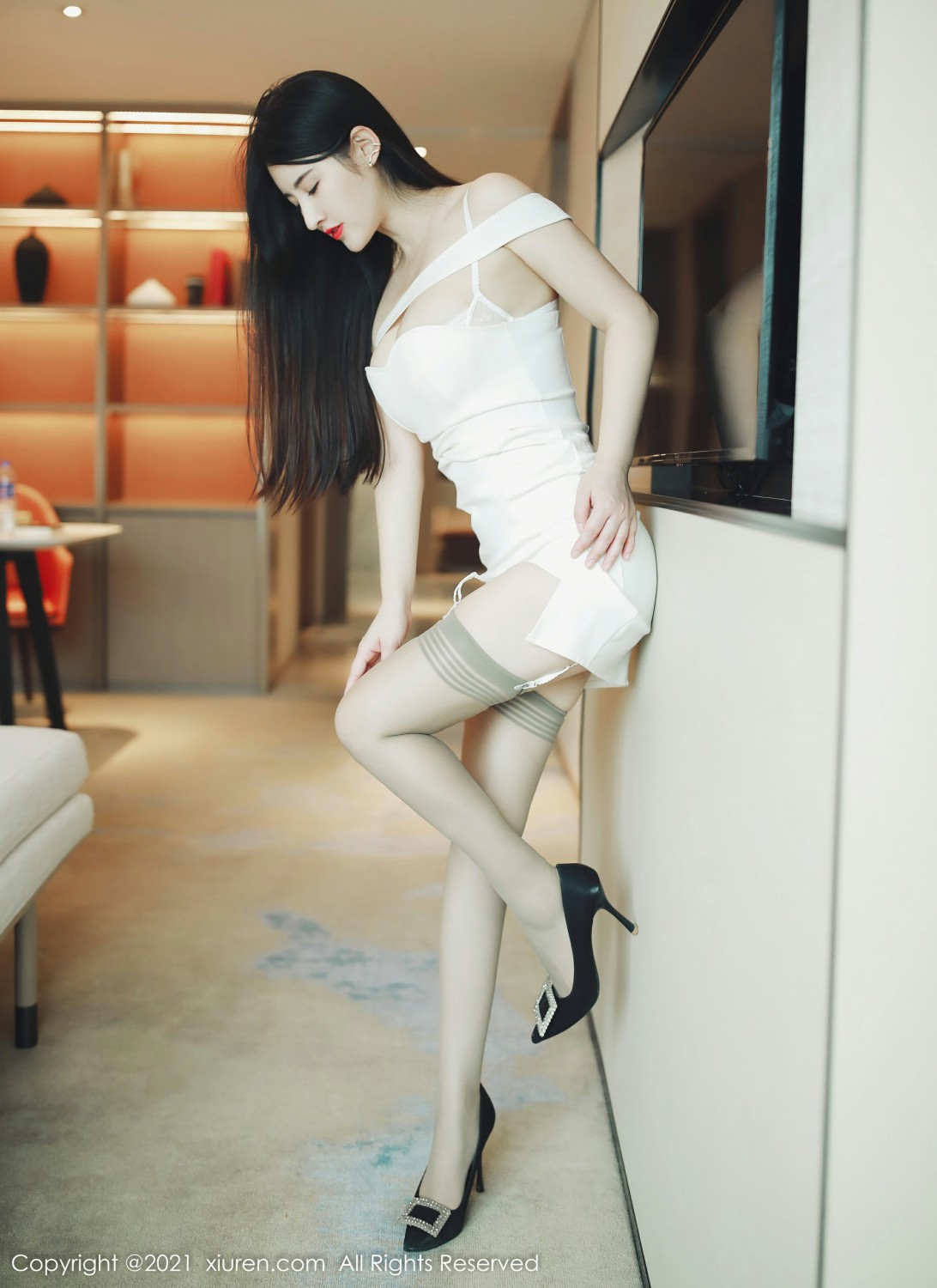 [XiuRen秀人网] 2021.12.22 No.4368 诗诗kiki 白色裙子第10张