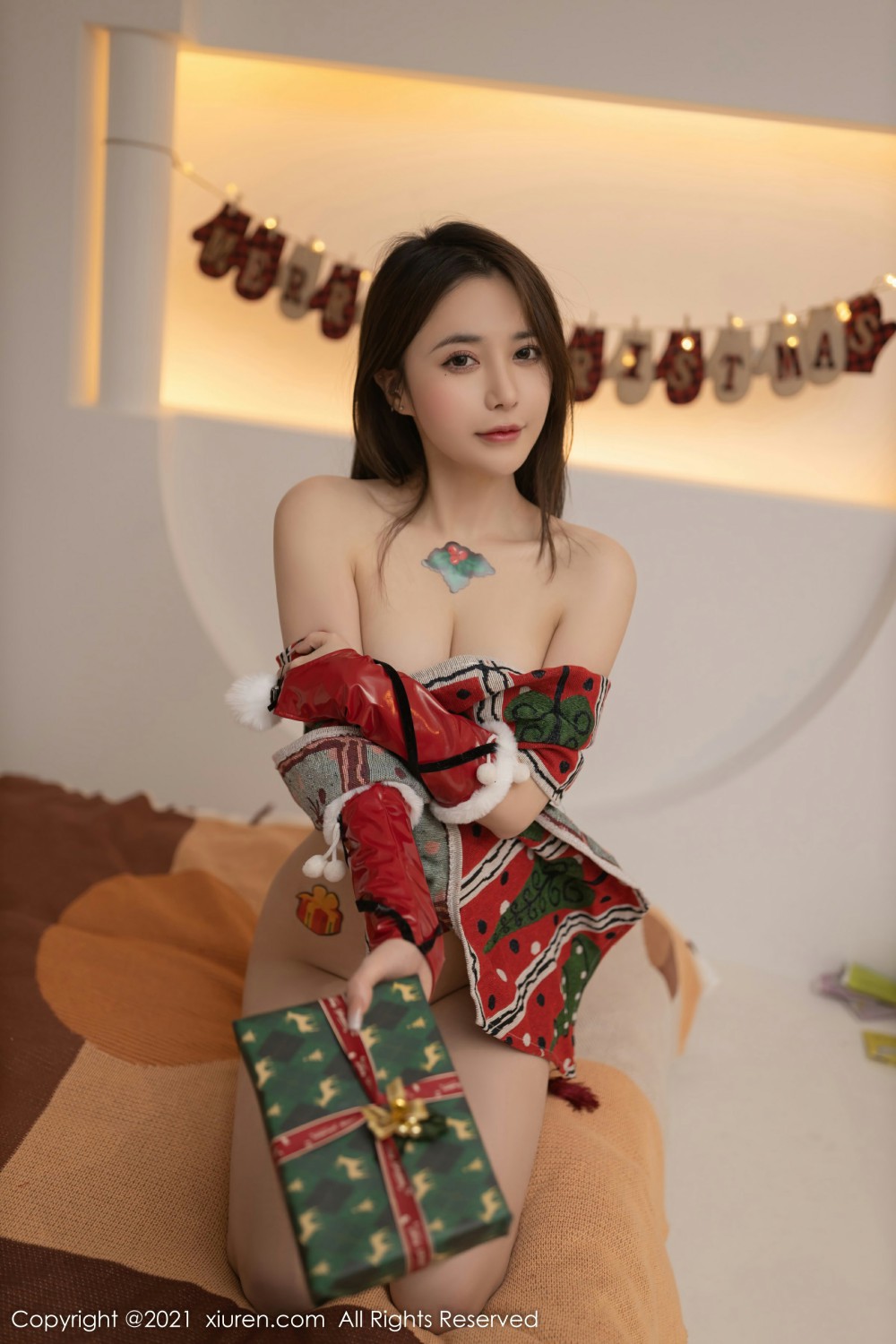 [XiuRen秀人网] 2021.12.24 No.4383 鱼子酱Fish 圣诞节写真第15张