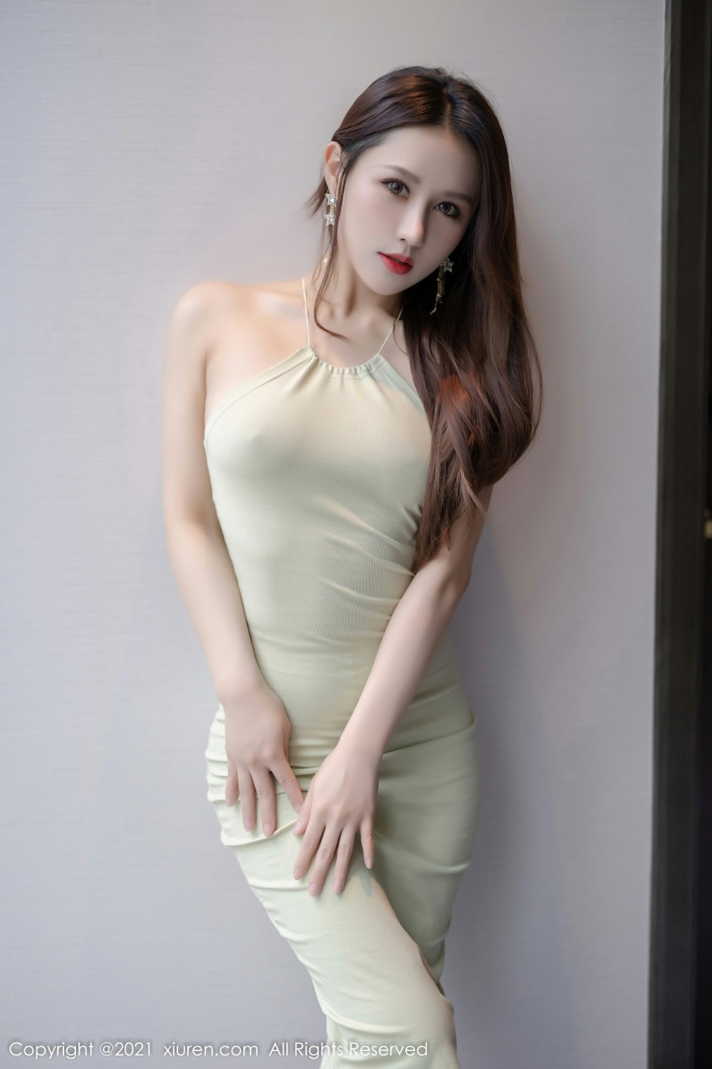 [XiuRen秀人网] 2021.12.28 No.4391 徐安安 丰腴御姐第3张