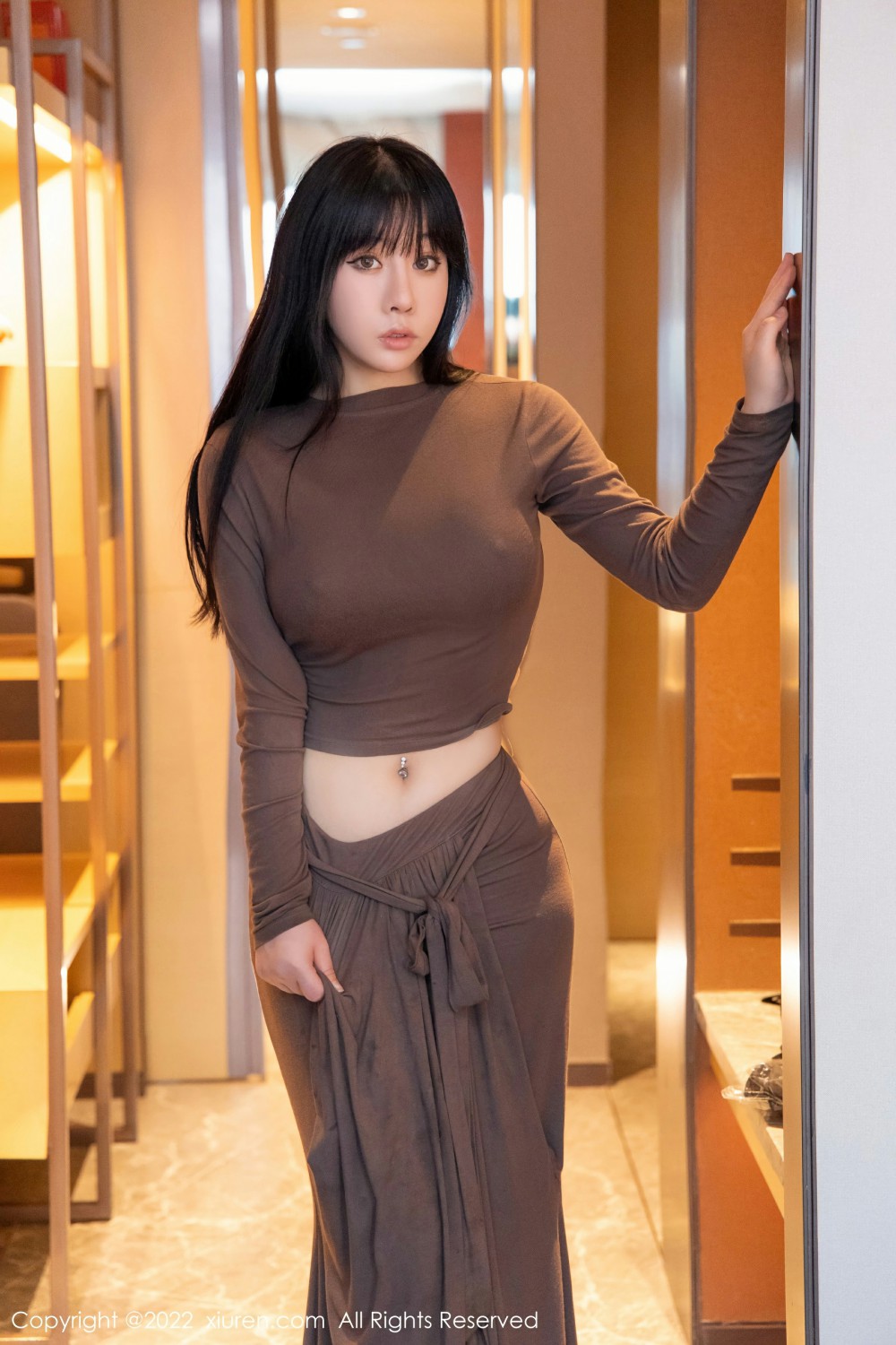 [XiuRen秀人网] 2022.01.04 No.4418 徐媛媛 诱人黑丝第1张