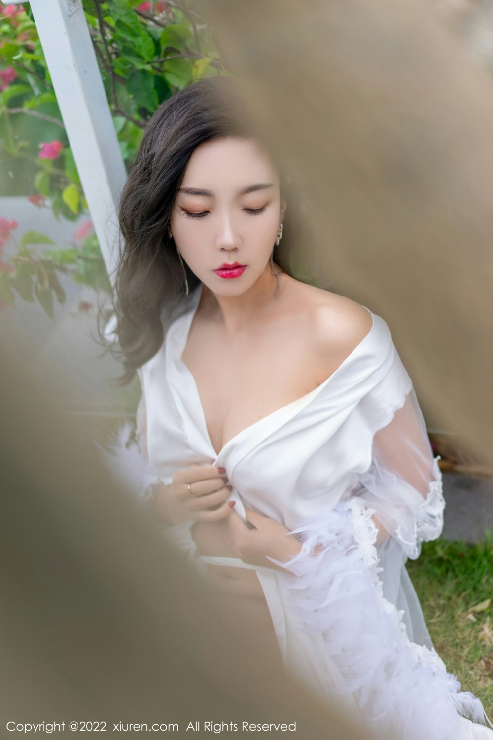 [XiuRen秀人网] 2022.01.04 No.4420 艾静香 白色礼服第2张