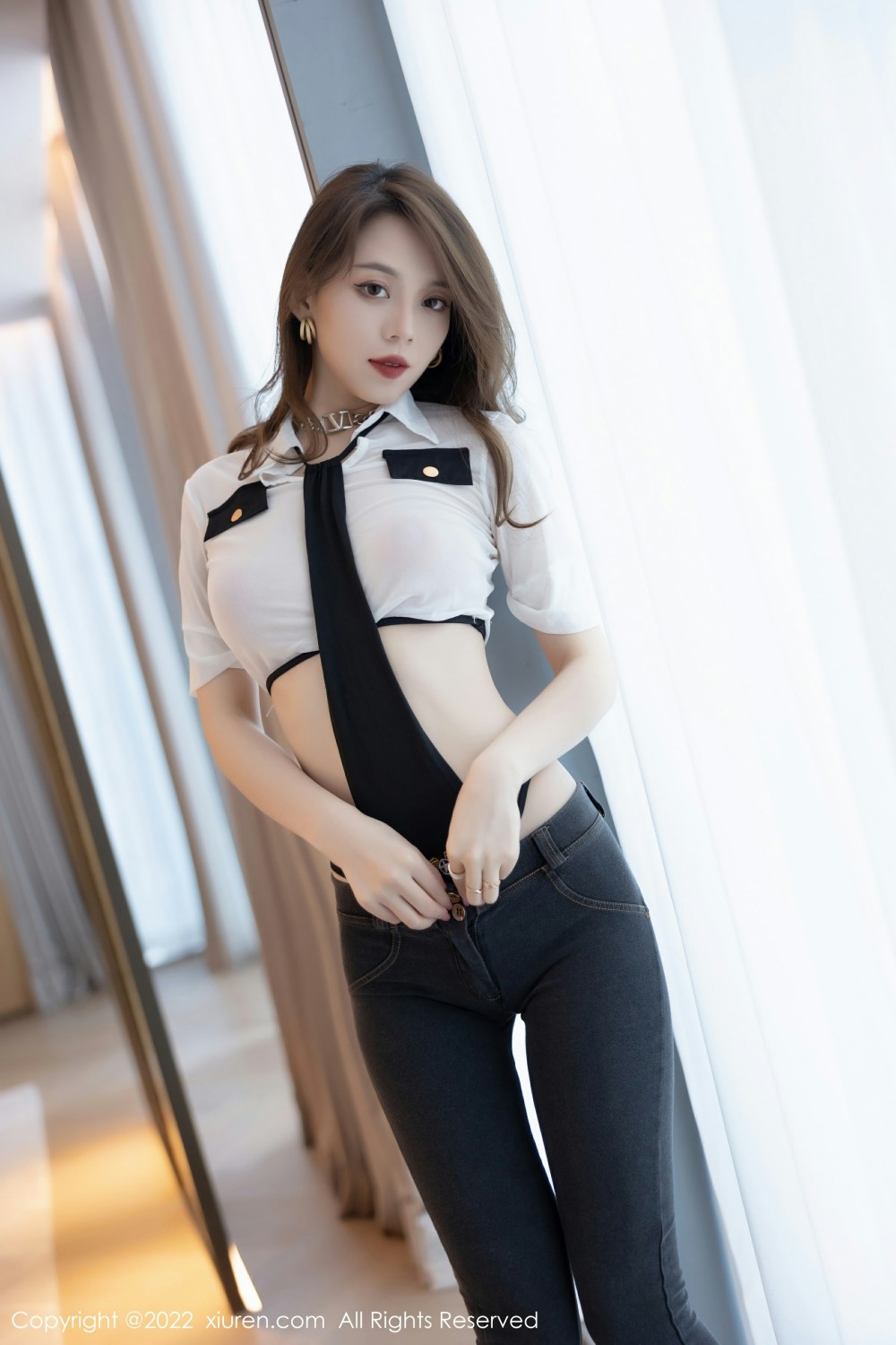 [XiuRen秀人网] 2022.01.06 No.4427 言沫 制服诱惑第4张