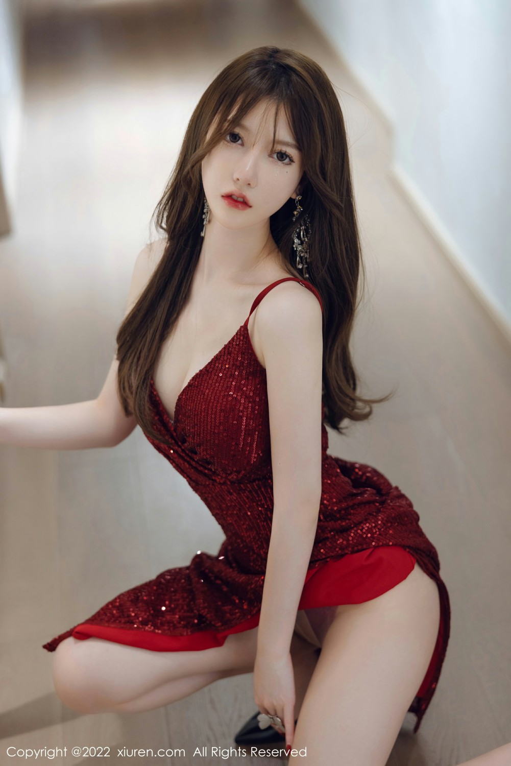 [XiuRen秀人网] 2022.01.06 No.4429 美桃酱 红色长裙第6张