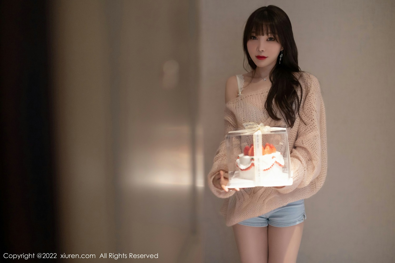[XiuRen秀人网] 2022.01.07 No.4435 芝芝Booty 娇媚欲滴第1张