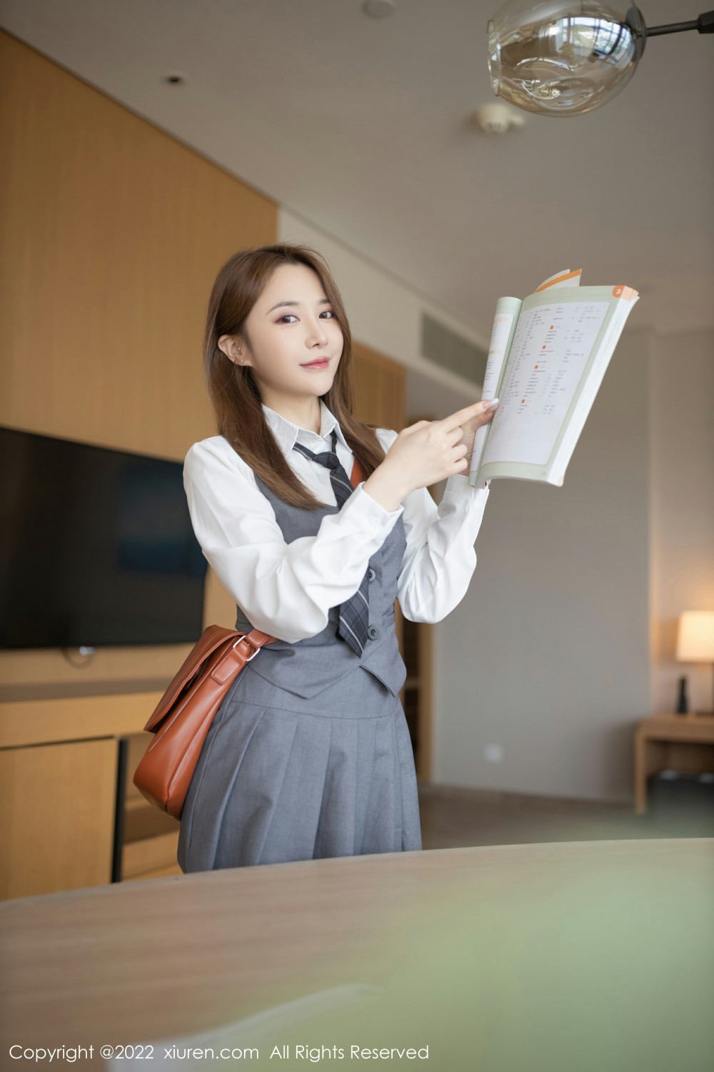 [XiuRen秀人网] 2022.01.07 No.4436 鱼子酱Fish 制服诱惑第2张