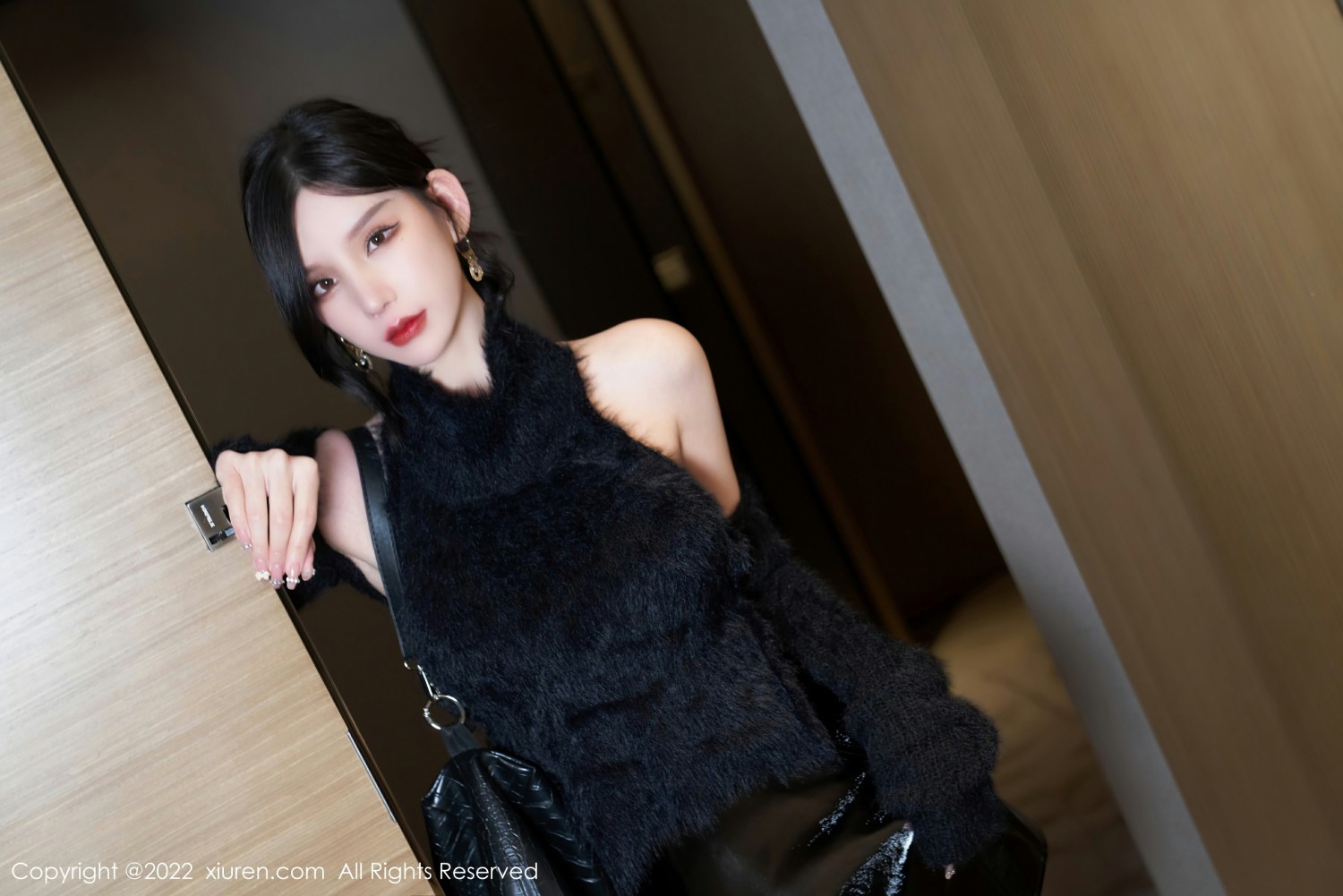 [XiuRen秀人网] 2022.01.07 No.4437 周于希Sally 诱人黑丝第3张