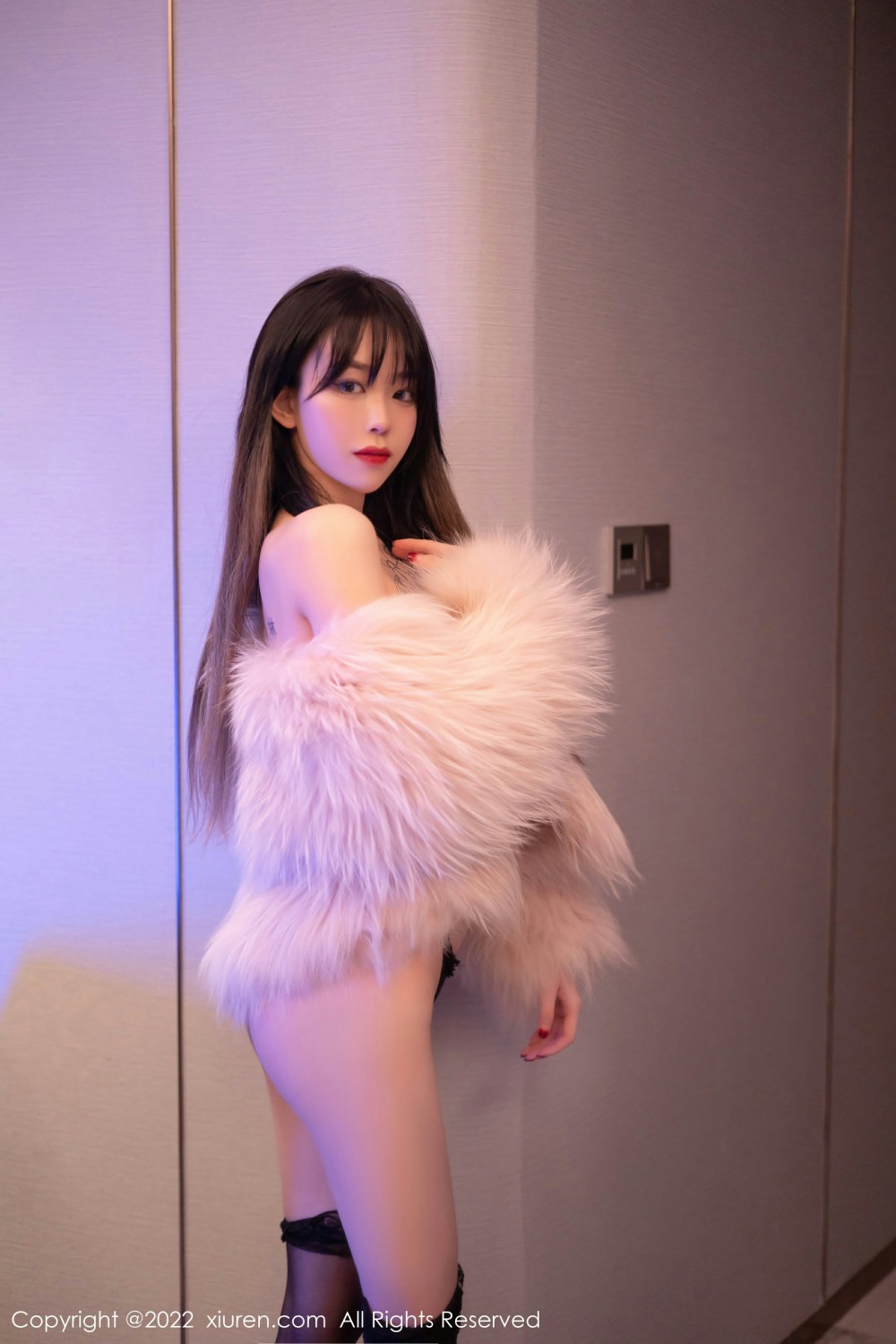 [XiuRen秀人网] 2022.01.10 No.4441 奶瓶. 黑丝美腿第5张