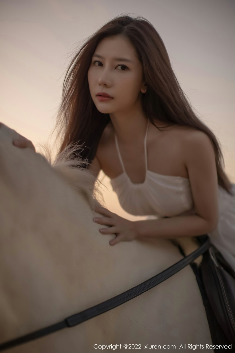 [XiuRen秀人网] 2022.01.11 No.4448 尹甜甜 唯美海边第1张