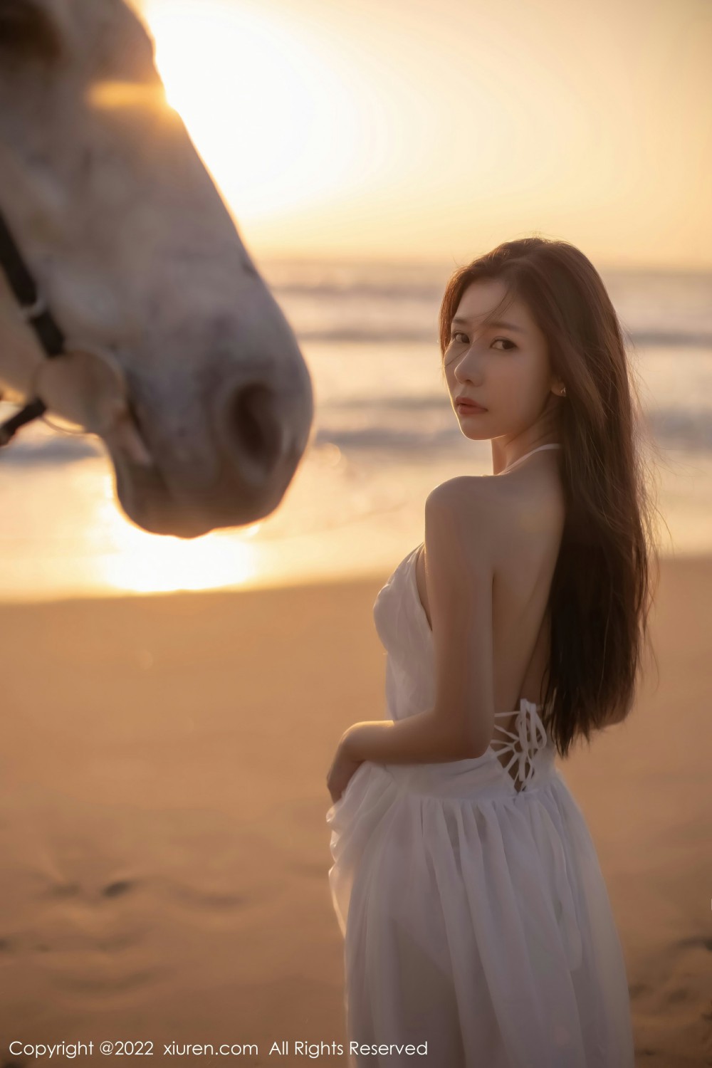 [XiuRen秀人网] 2022.01.11 No.4448 尹甜甜 唯美海边第1张