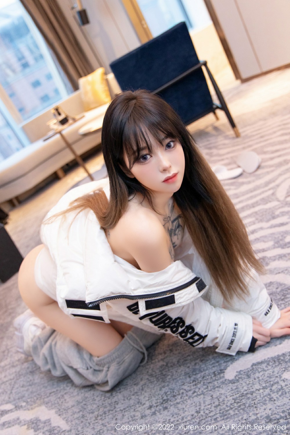 [XiuRen秀人网] 2022.01.17 No.4470 奶瓶. 极致美腿第12张