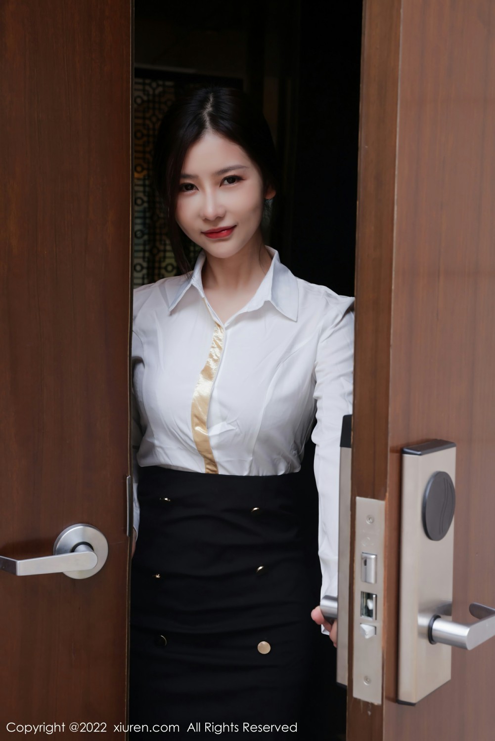 [XiuRen秀人网] 2022.01.17 No.4472 尹甜甜 私人女管家第1张
