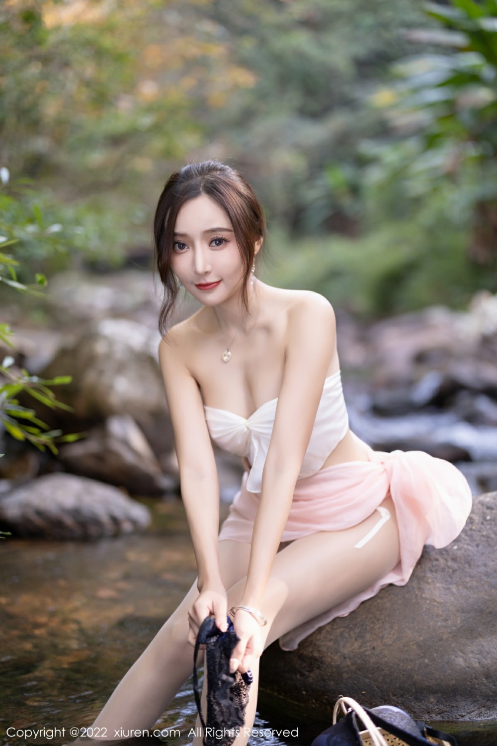 [XiuRen秀人网] 2022.01.25 No.4511 王馨瑶yanni 户外写真第8张