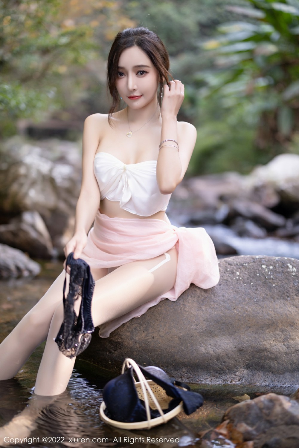 [XiuRen秀人网] 2022.01.25 No.4511 王馨瑶yanni 户外写真第8张