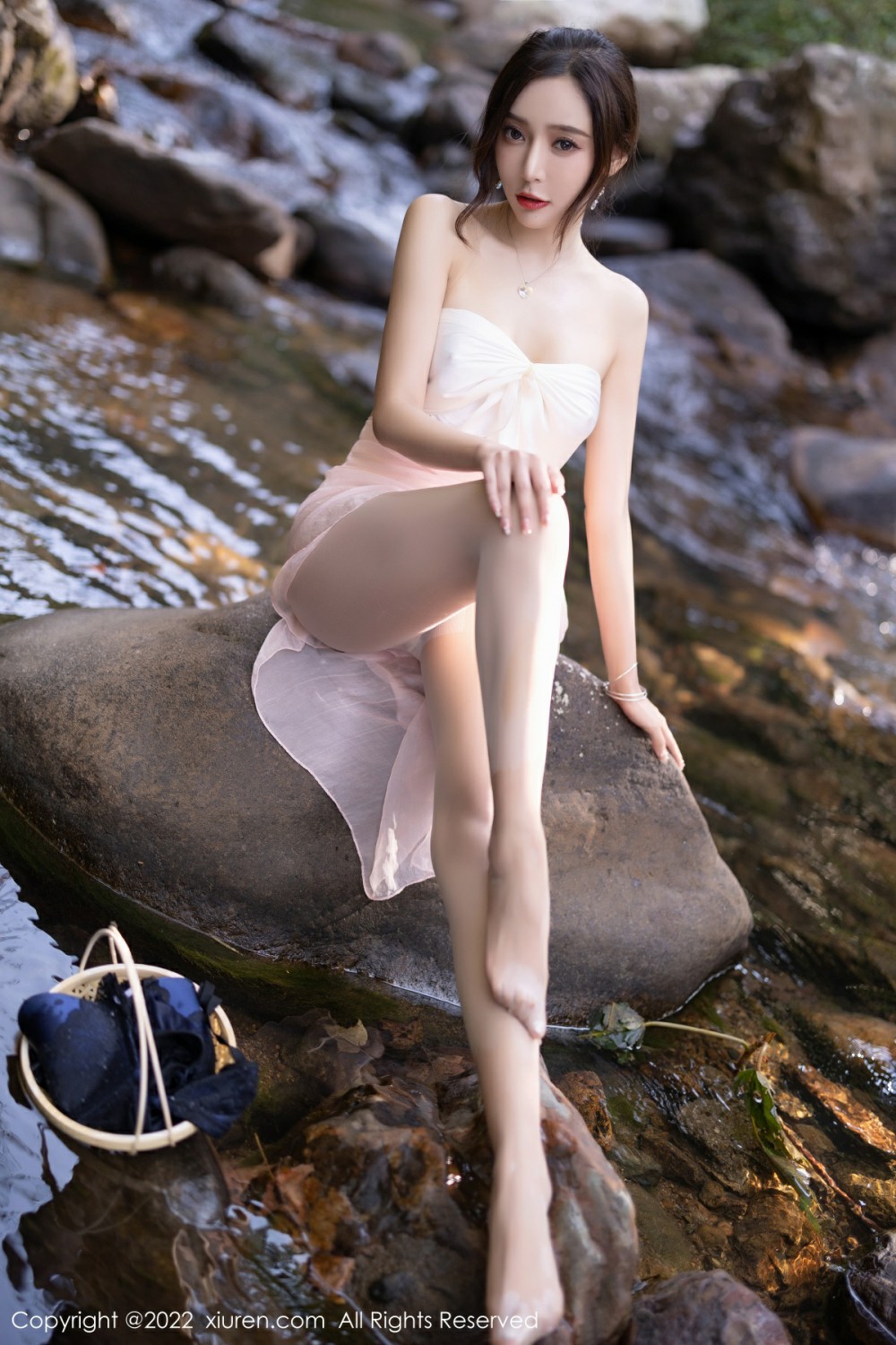[XiuRen秀人网] 2022.01.25 No.4511 王馨瑶yanni 户外写真第8张