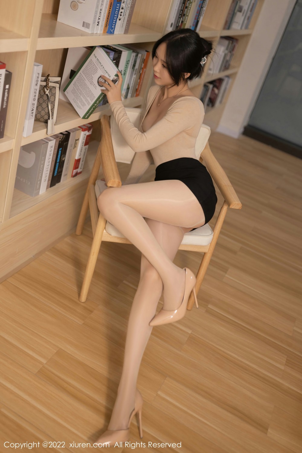[XiuRen秀人网] 2022.01.27 No.4523 利世 图书馆写真第4张