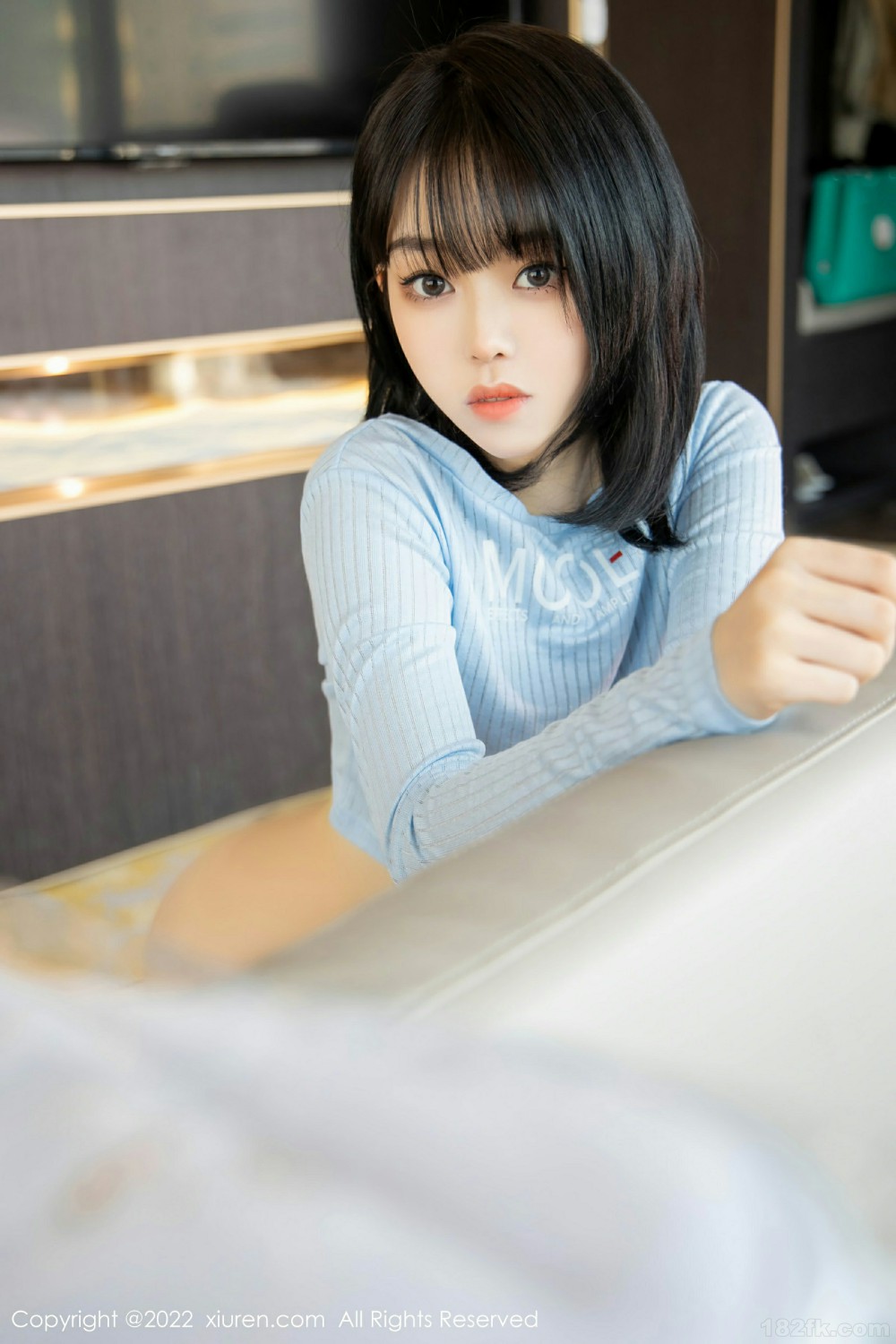 [XiuRen秀人网] 2022.02.15 No.4584 奶瓶. 极致美腿第7张