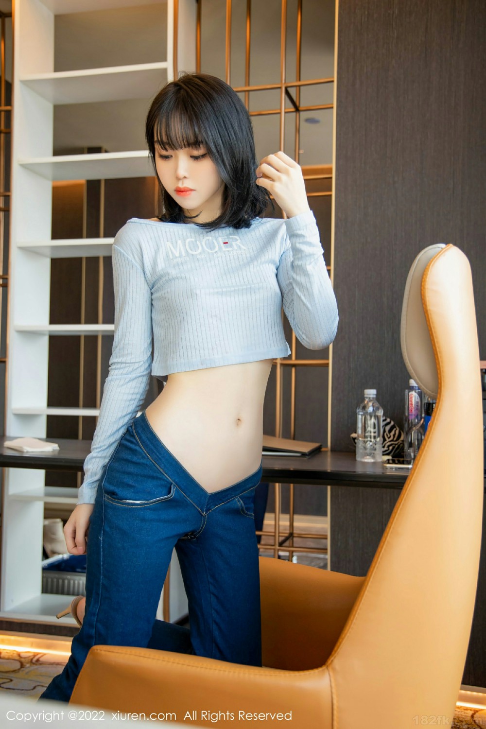 [XiuRen秀人网] 2022.02.15 No.4584 奶瓶. 极致美腿第8张