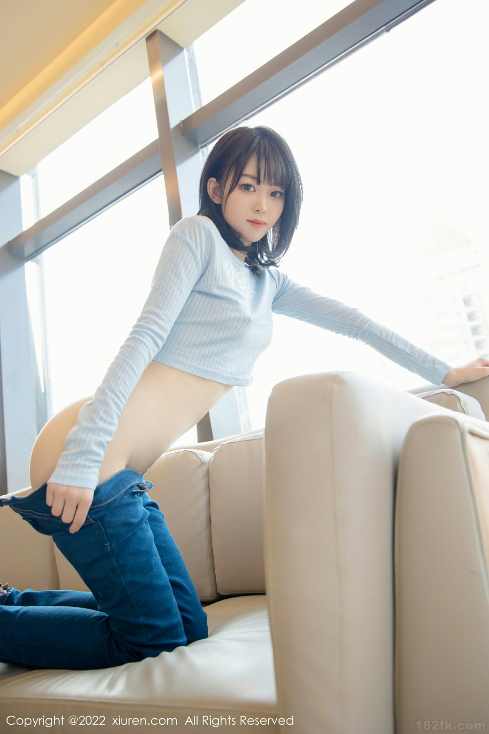 [XiuRen秀人网] 2022.02.15 No.4584 奶瓶. 极致美腿第12张