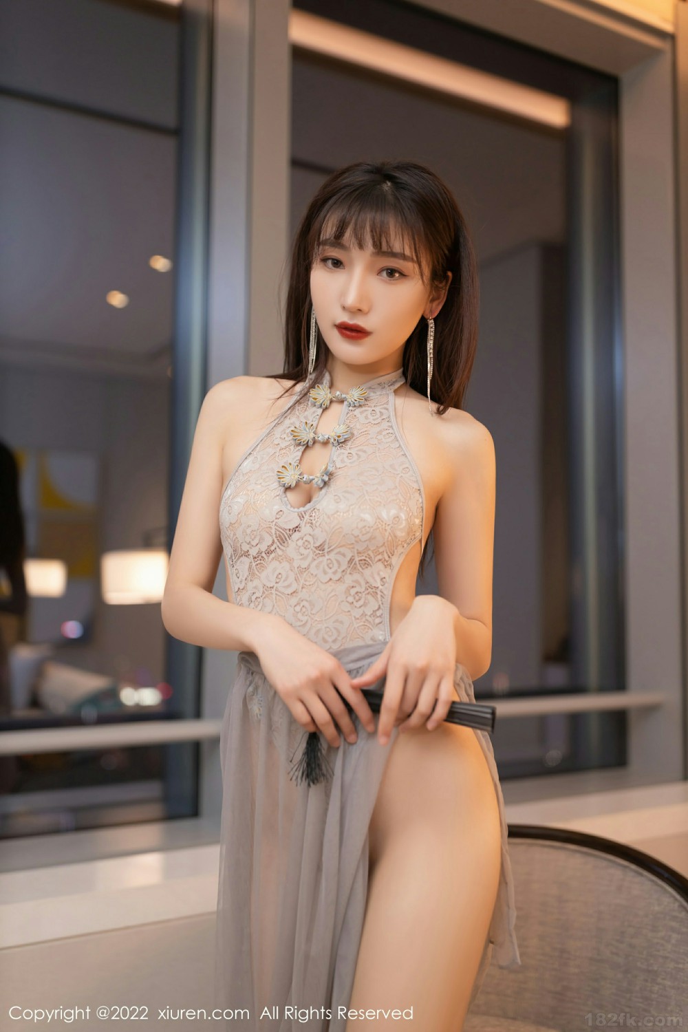 [XiuRen秀人网] 2022.02.16 No.4592 陆萱萱 灰色丝袜第5张