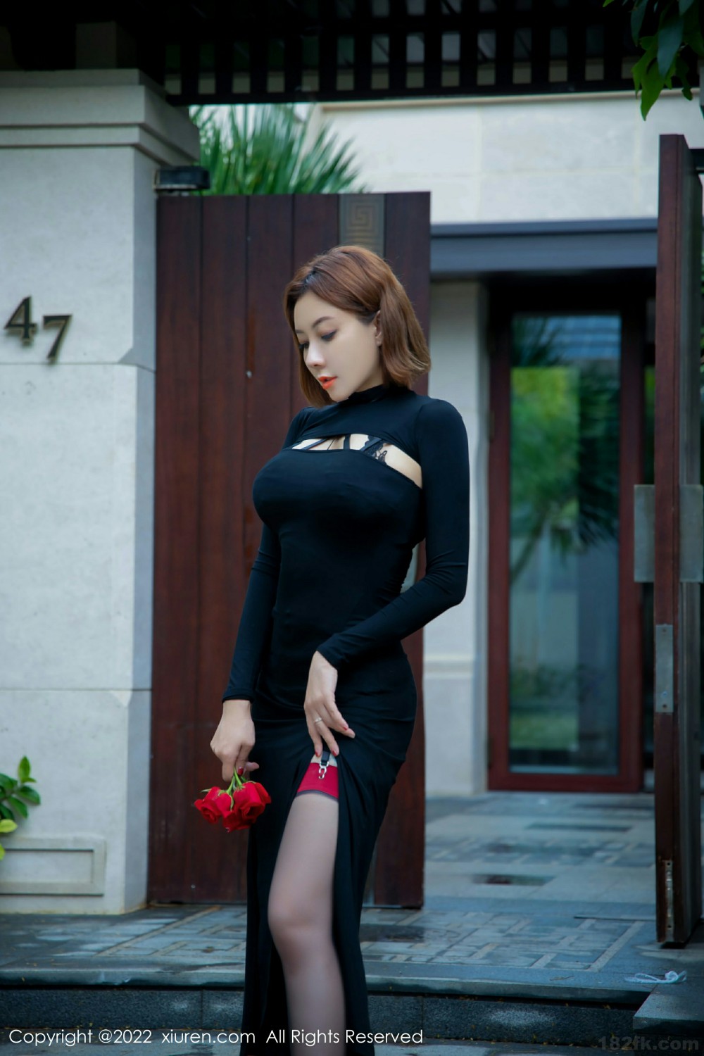 [XiuRen秀人网] 2022.02.17 No.4597 果儿Victoria 三亚写真第1张