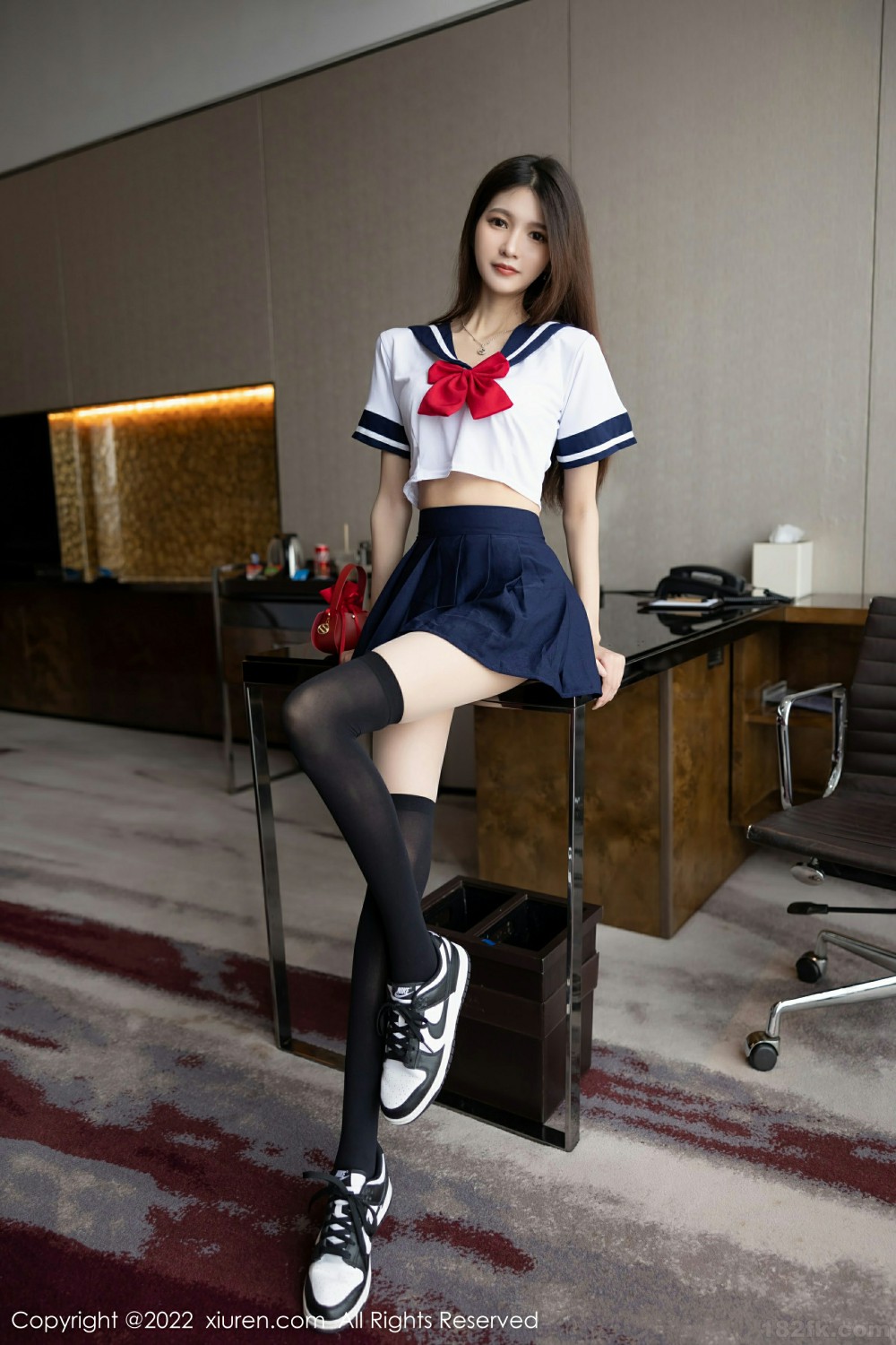 [XiuRen秀人网] 2022.02.17 No.4598 程程程- 制服诱惑第3张