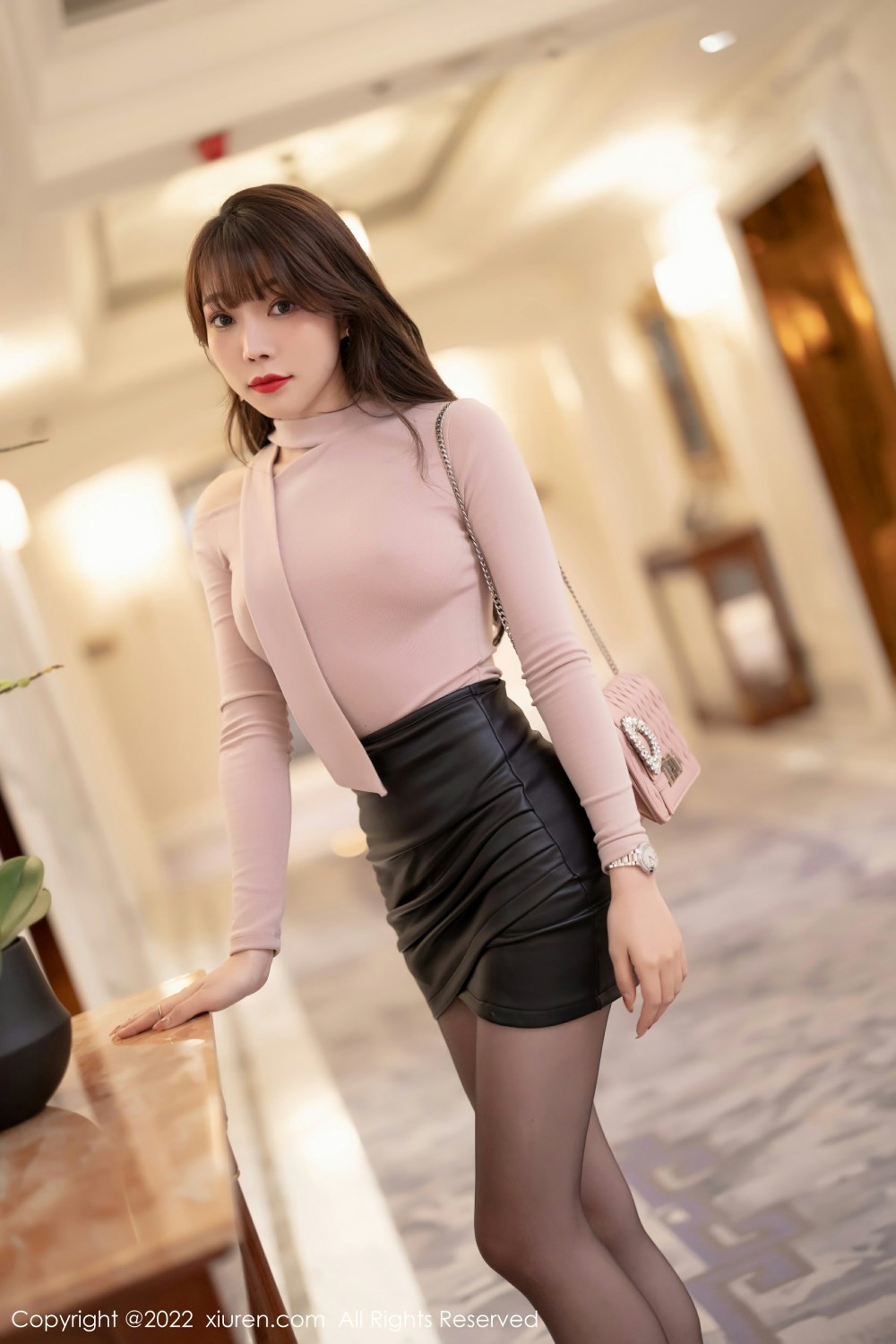 [XiuRen秀人网] 2022.02.18 No.4606 芝芝Booty 娇媚欲滴第1张