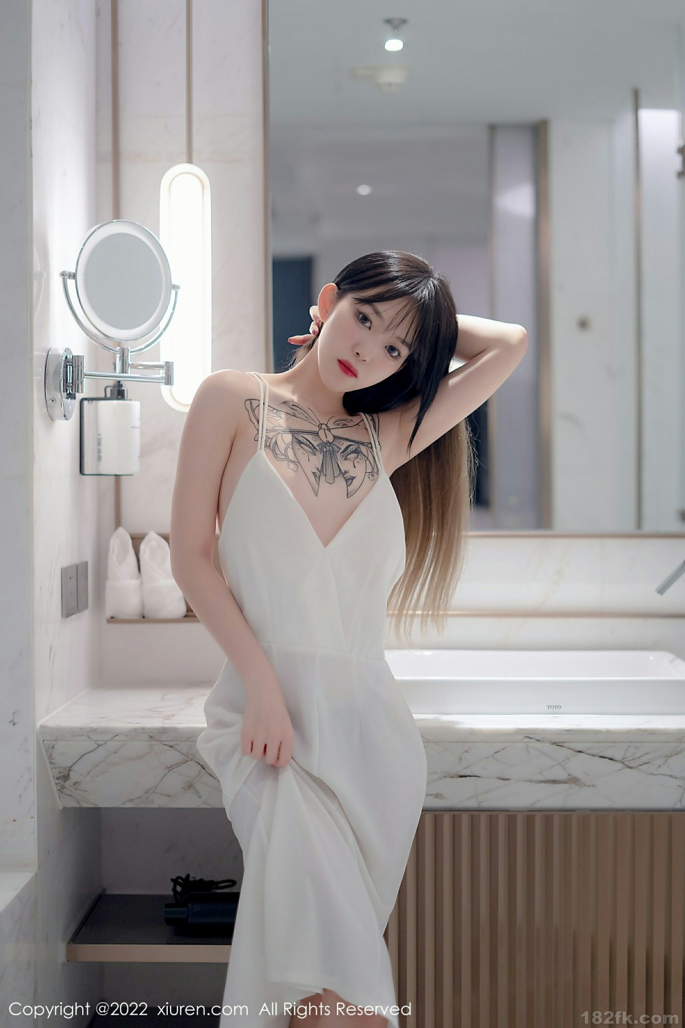 [XiuRen秀人网] 2022.02.21 No.4611 奶瓶. 极致美腿第6张
