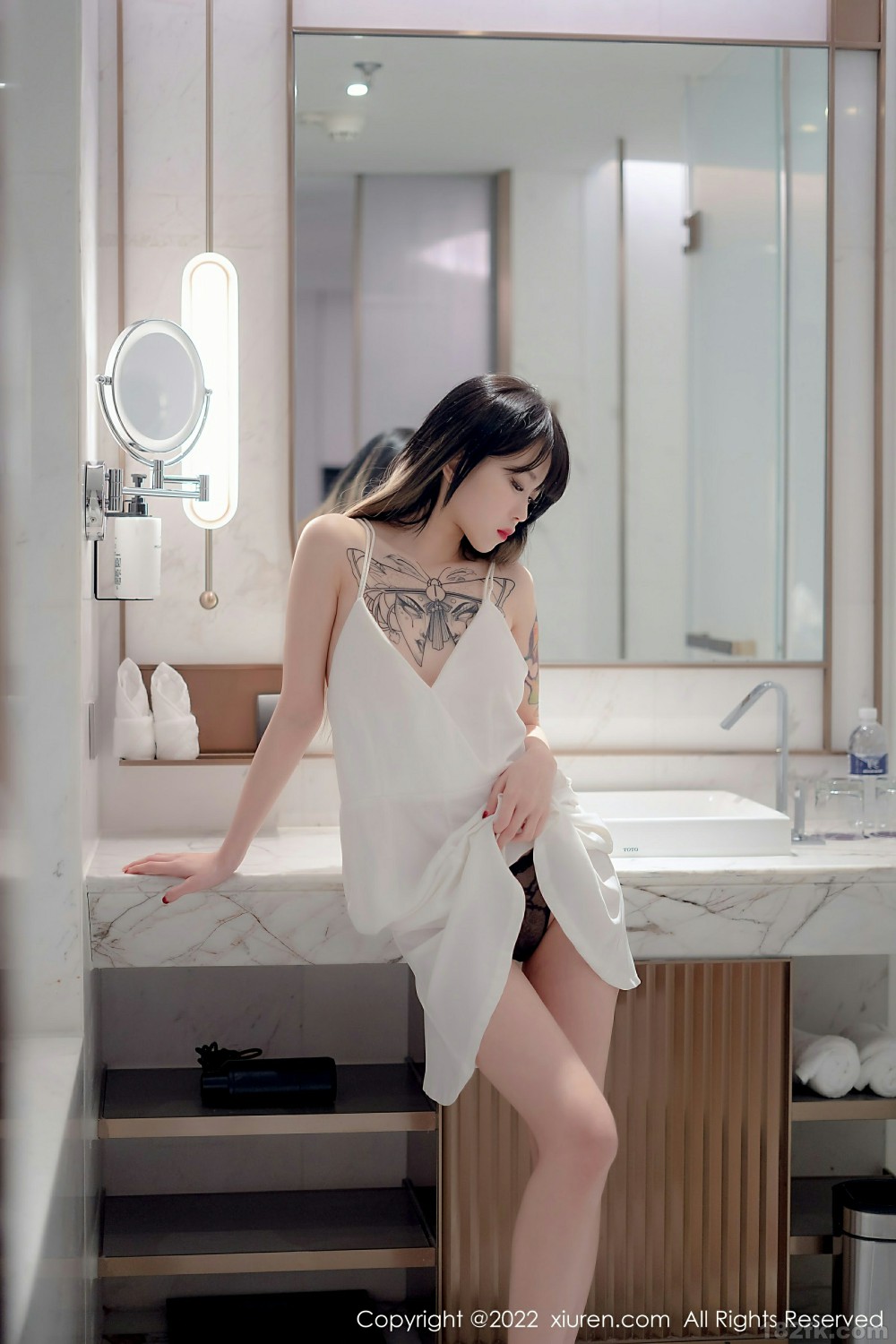 [XiuRen秀人网] 2022.02.21 No.4611 奶瓶. 极致美腿第6张