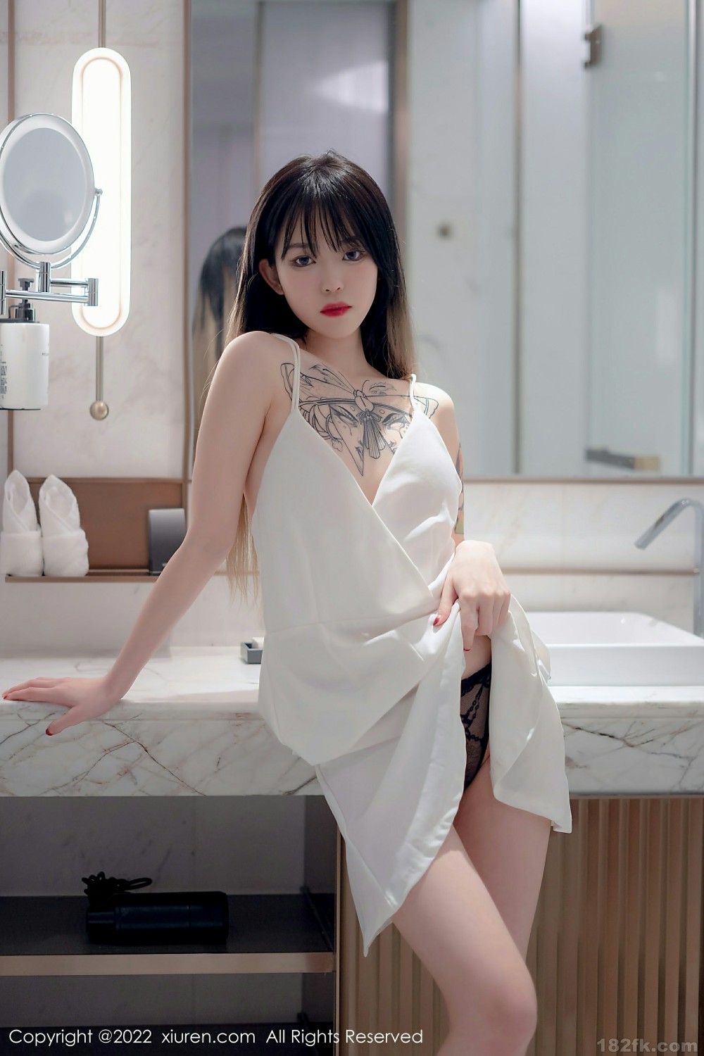 [XiuRen秀人网] 2022.02.21 No.4611 奶瓶. 极致美腿第7张