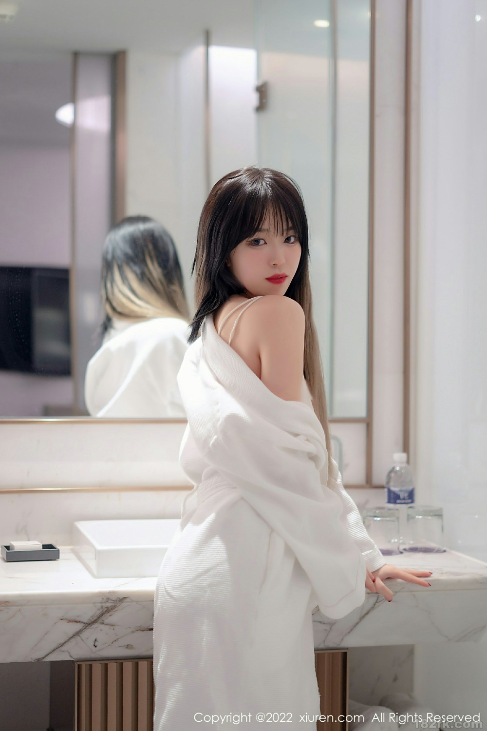 [XiuRen秀人网] 2022.02.21 No.4611 奶瓶. 极致美腿第2张