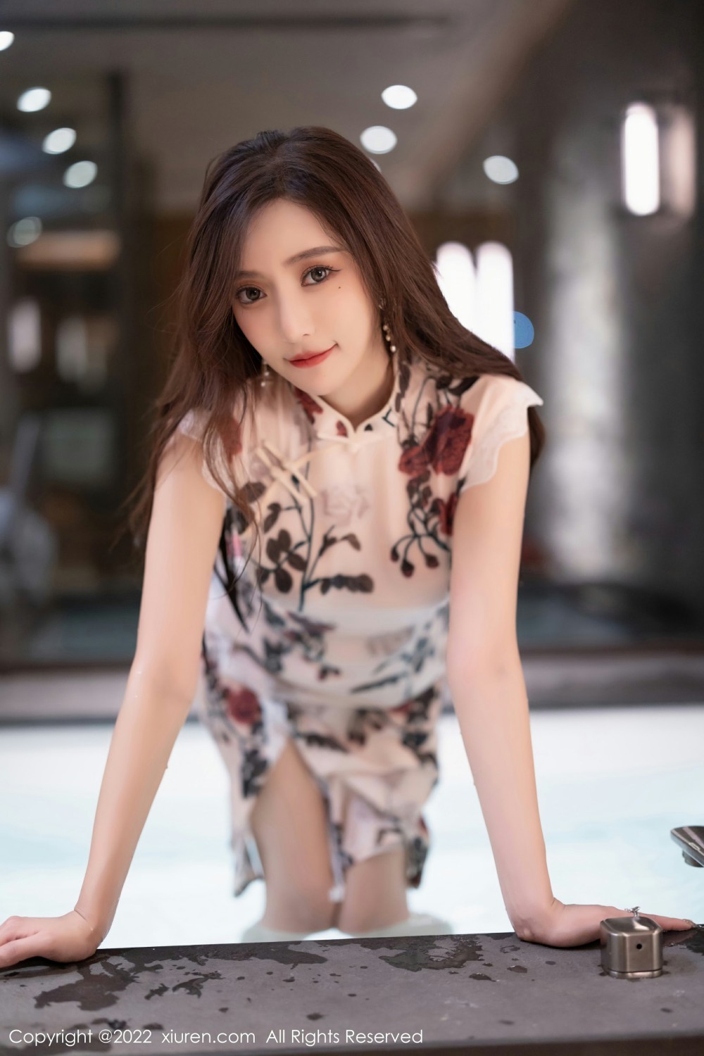 [XiuRen秀人网] 2022.03.08 No.4688 王馨瑶yanni 花纹旗袍第3张